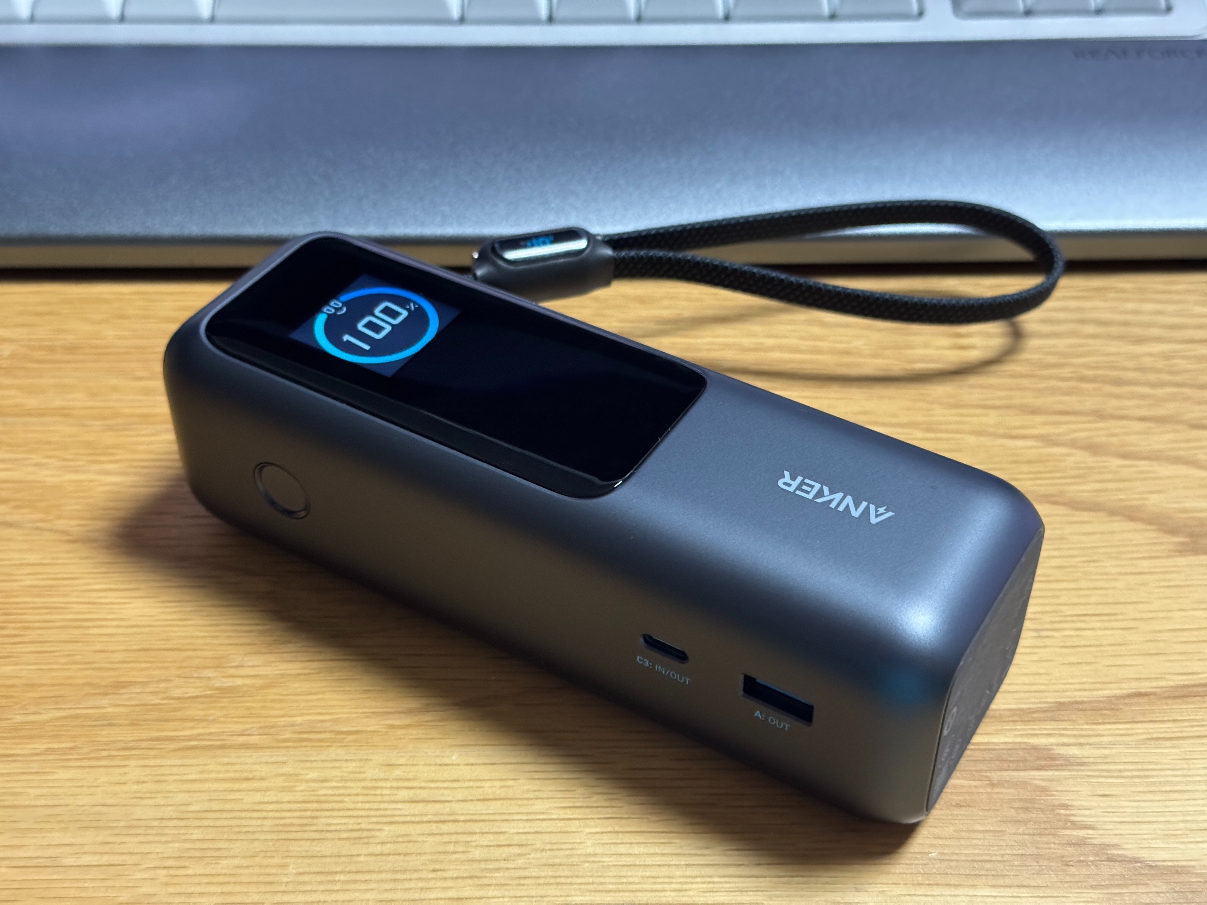 【新品未開封Anker Power Bank 25000mAh巻取り式 シルバー 新品未開封Anker Power Bank 25000mAh巻取り式 シルバー｜Yahoo