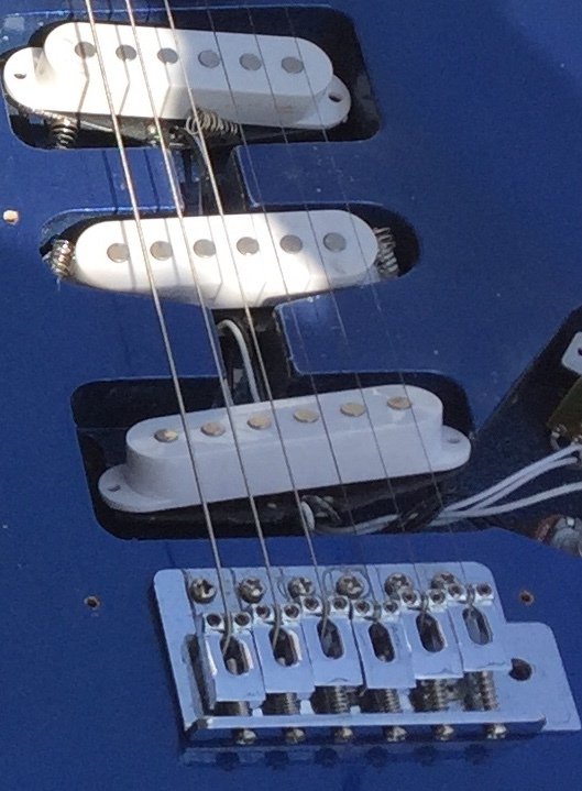 Legend　ストラトキャスターコピーモデル LEGEND LST-Z BK エレキギター 初心者14点セット 【ヤマハアンプ付き