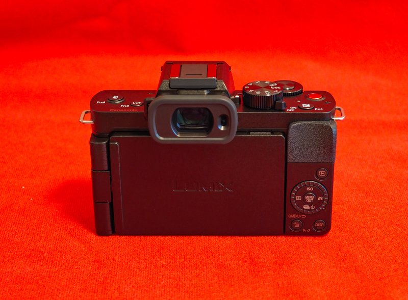 LUMIX DC-G100D コンパクトデジタルカメラ パナソニックが小型ミラーレスカメラ「LUMIX DC-G100D」発表、3つの