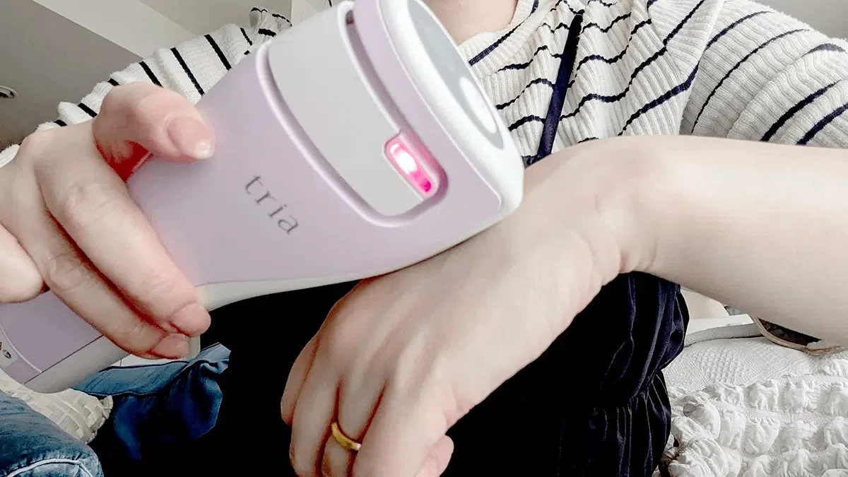 本音レビュー】トリア美顔器がニキビ跡ケアにピッタリだった！使い方の