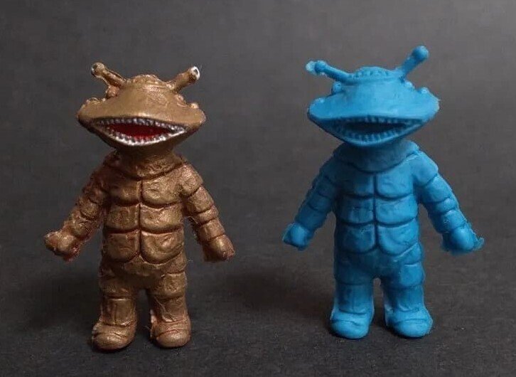 カネゴン／丸越／モノクロ】怪獣消しゴムを塗る！｜レイレイ