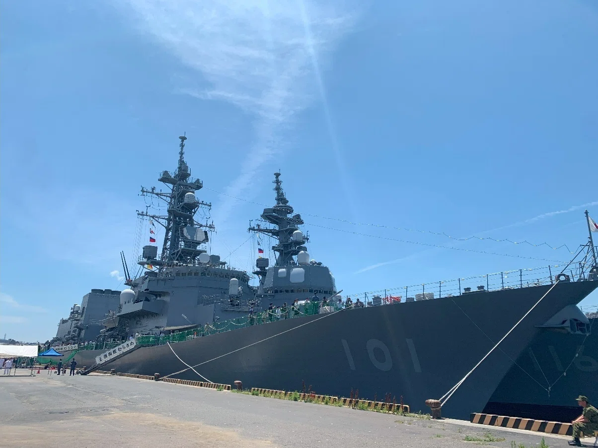 護衛艦「むらさめ」「てるづき」との出会い──三沢市長と共に見た海の