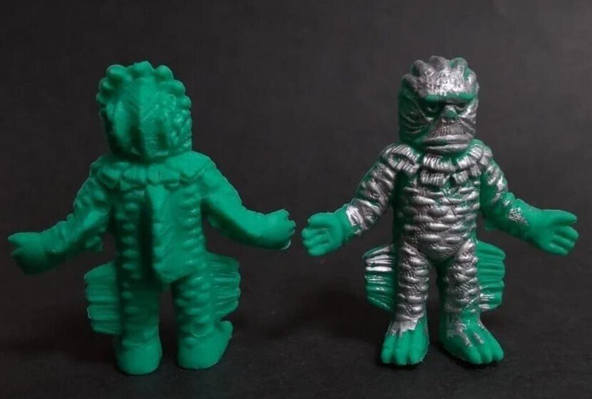 ラゴン／ポピー／モノクロ】怪獣消しゴムを塗る！｜レイレイ