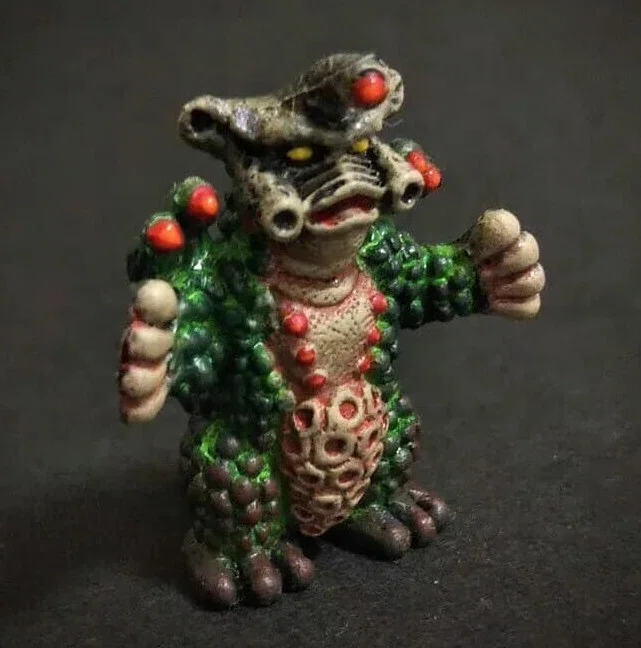 ガウス】怪獣消しゴムを塗る！｜レイレイ