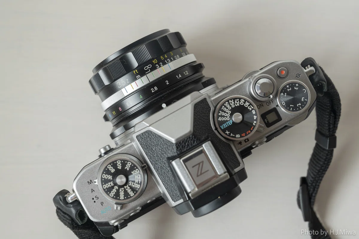 ニコンZfcとの相性抜群、”Voigtländer NOKTON D35mm F1.2″ のご紹介