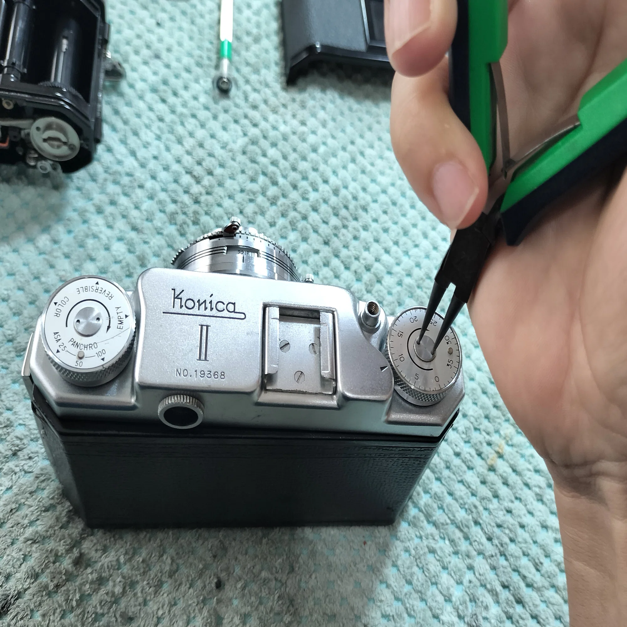Konica IIシリーズの分解｜フィルムカメラ修理のアクアカメラ