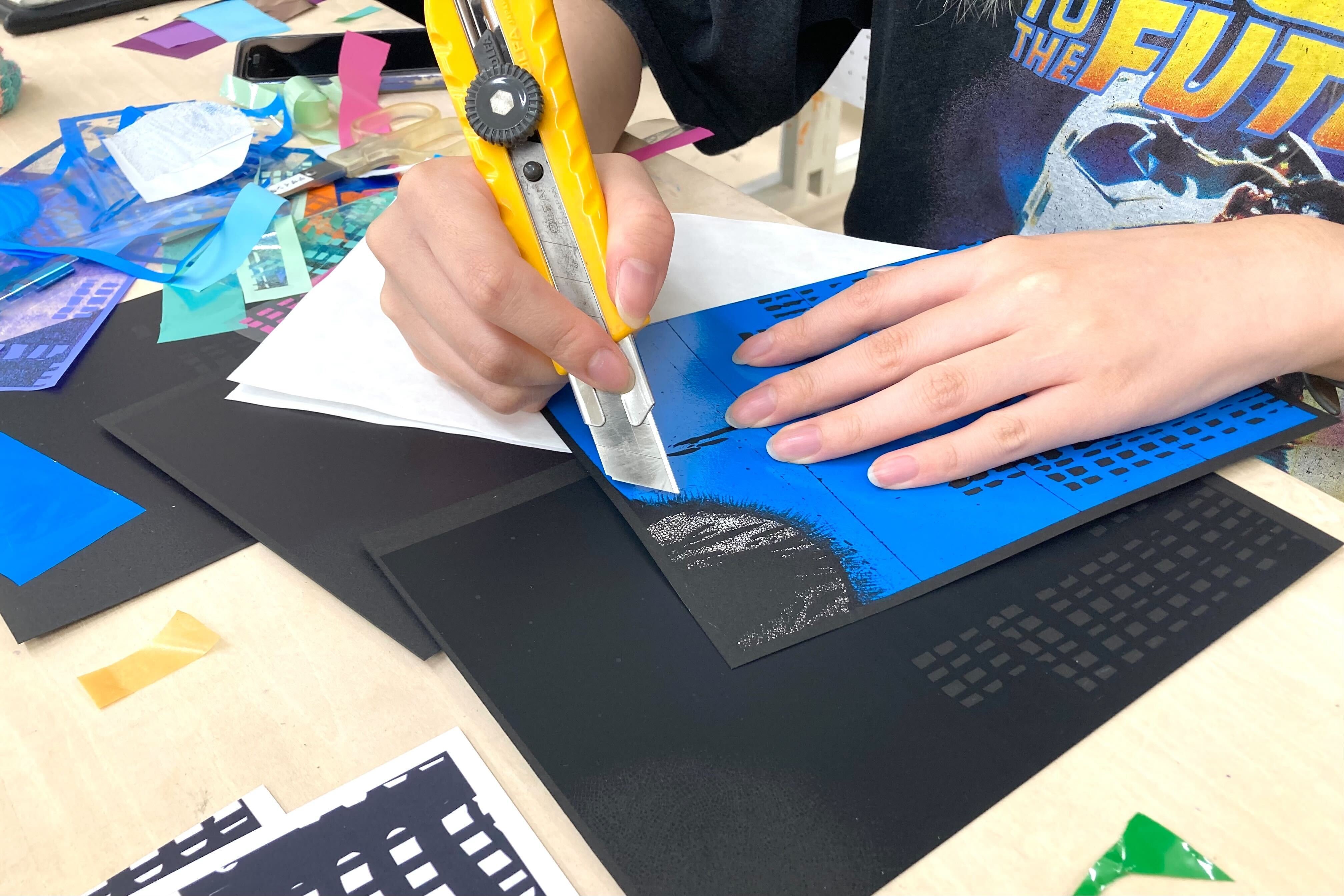 【授業：嵯峨美術大学（2025年度前期授業）】“顔料箔”を使って作品をつくろう