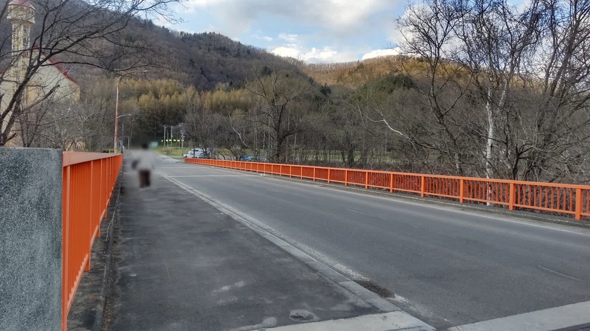 滝上町 錦仙峡に架かる渓谷橋の全景