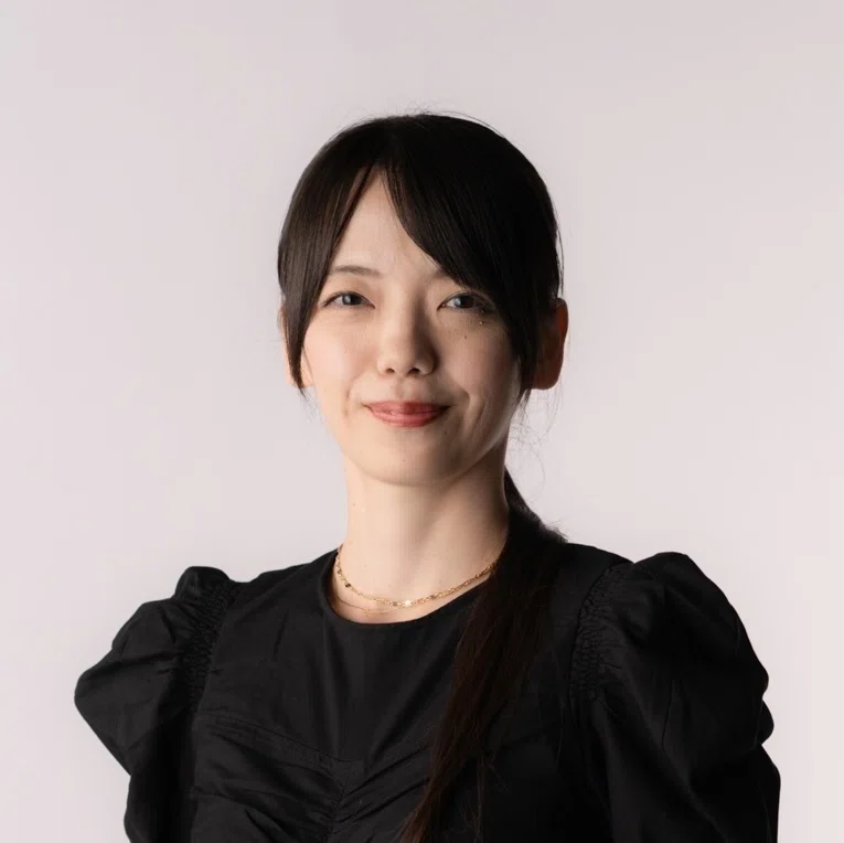 小説家　秋谷りんこさん