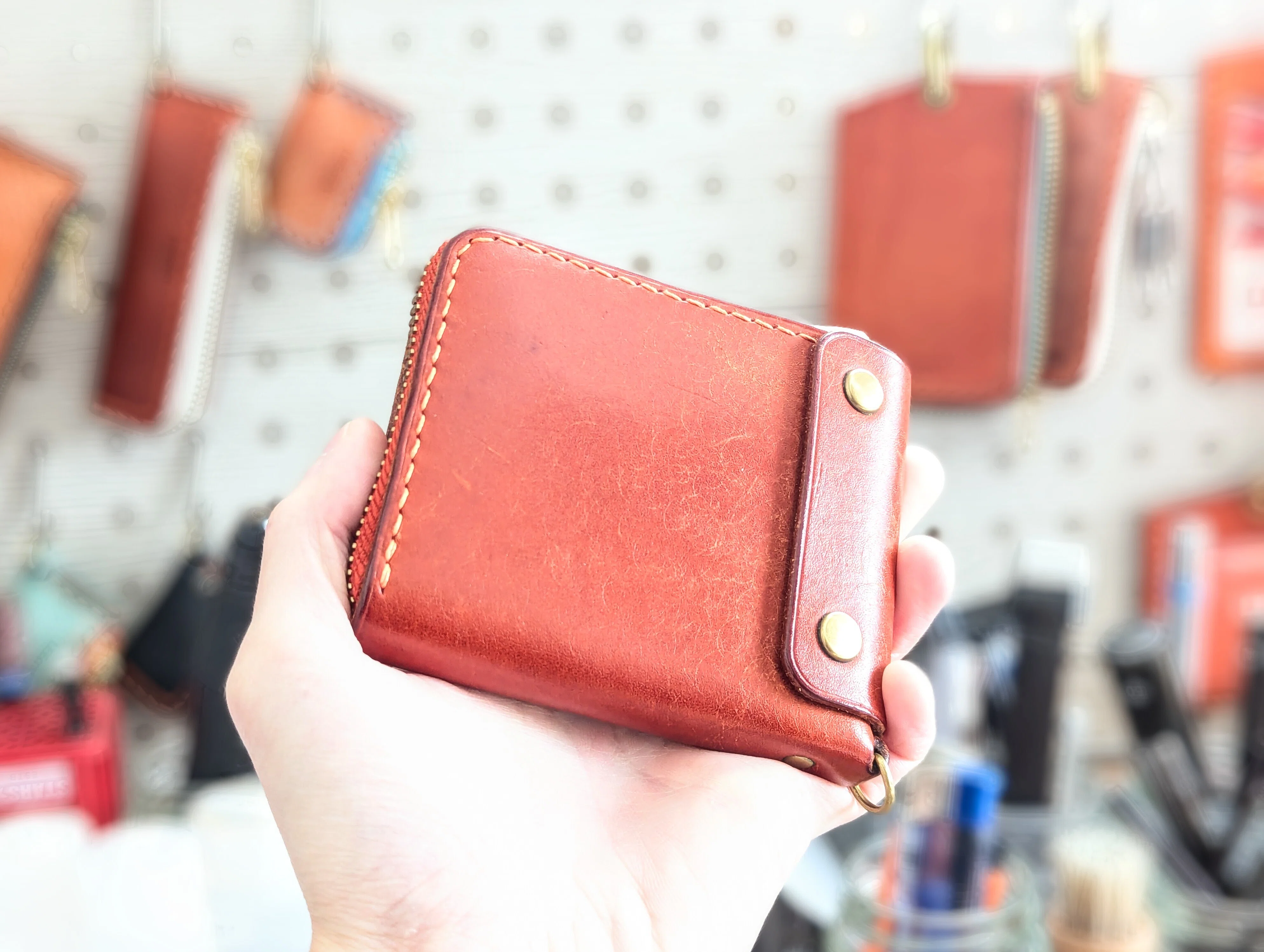 厚い革1枚」の革小物について｜イイ革そのまま｜LEEcraft | オレンジな