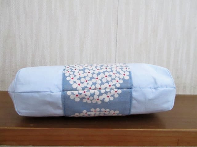 紫陽花・ブルー 16.6cmくし型がま口ポーチ｜七色虹巻