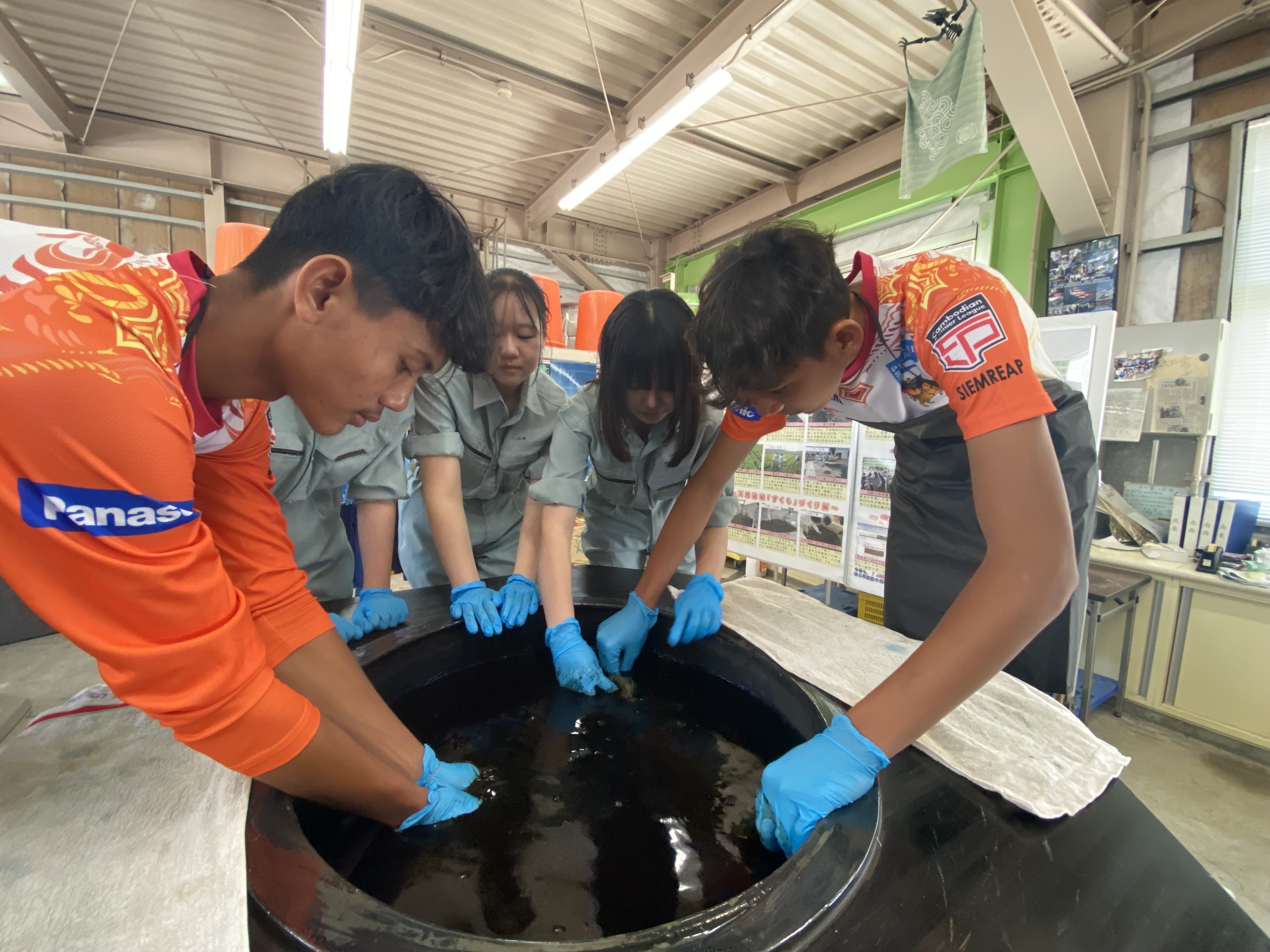 カンボジアの選手を徳島に招待！サッカーを通じた交流体験｜大塚製薬