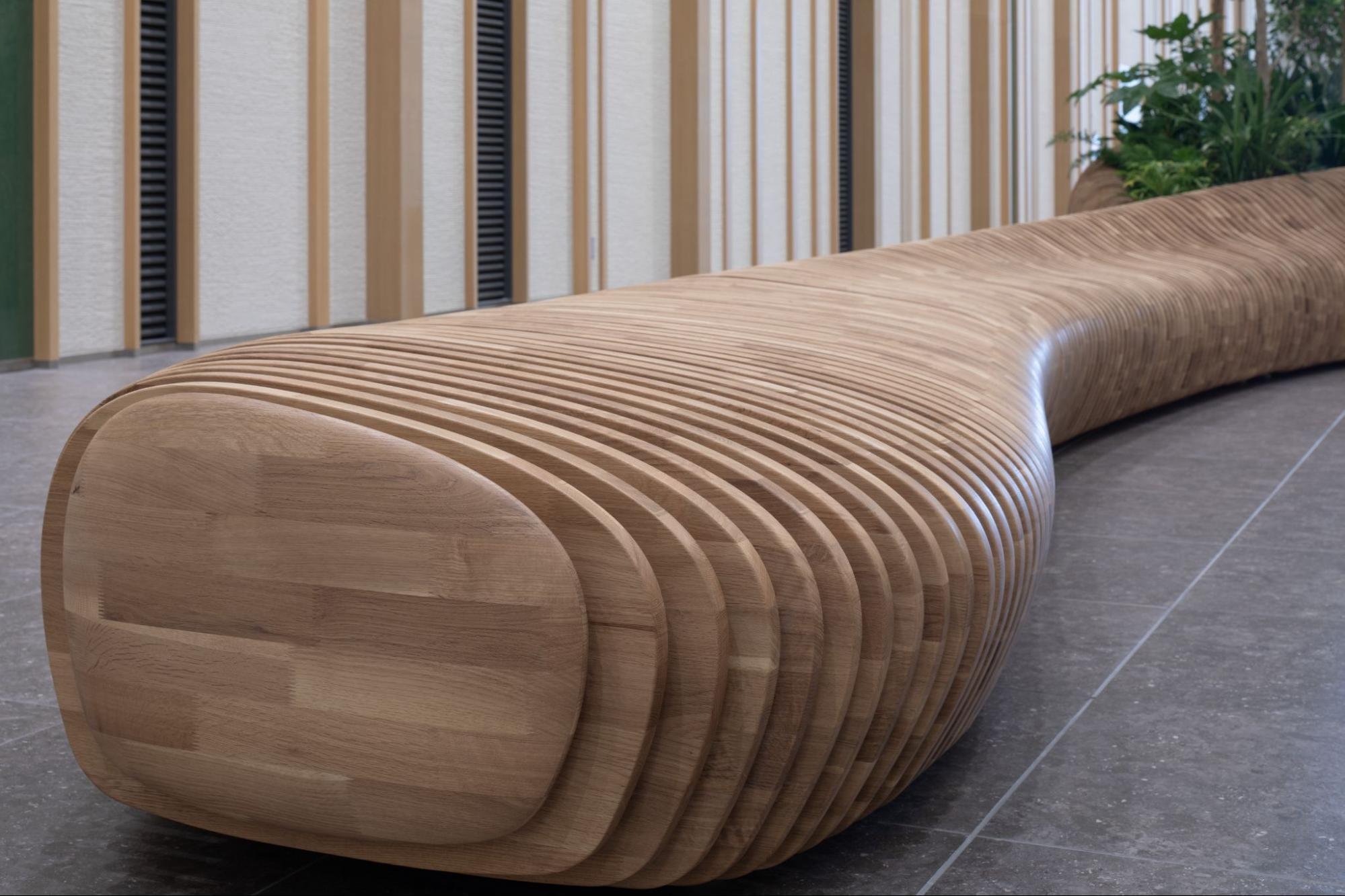 6,000を超える木製パーツからつくる巨大ベンチ ｜加工・施工編 [グラン