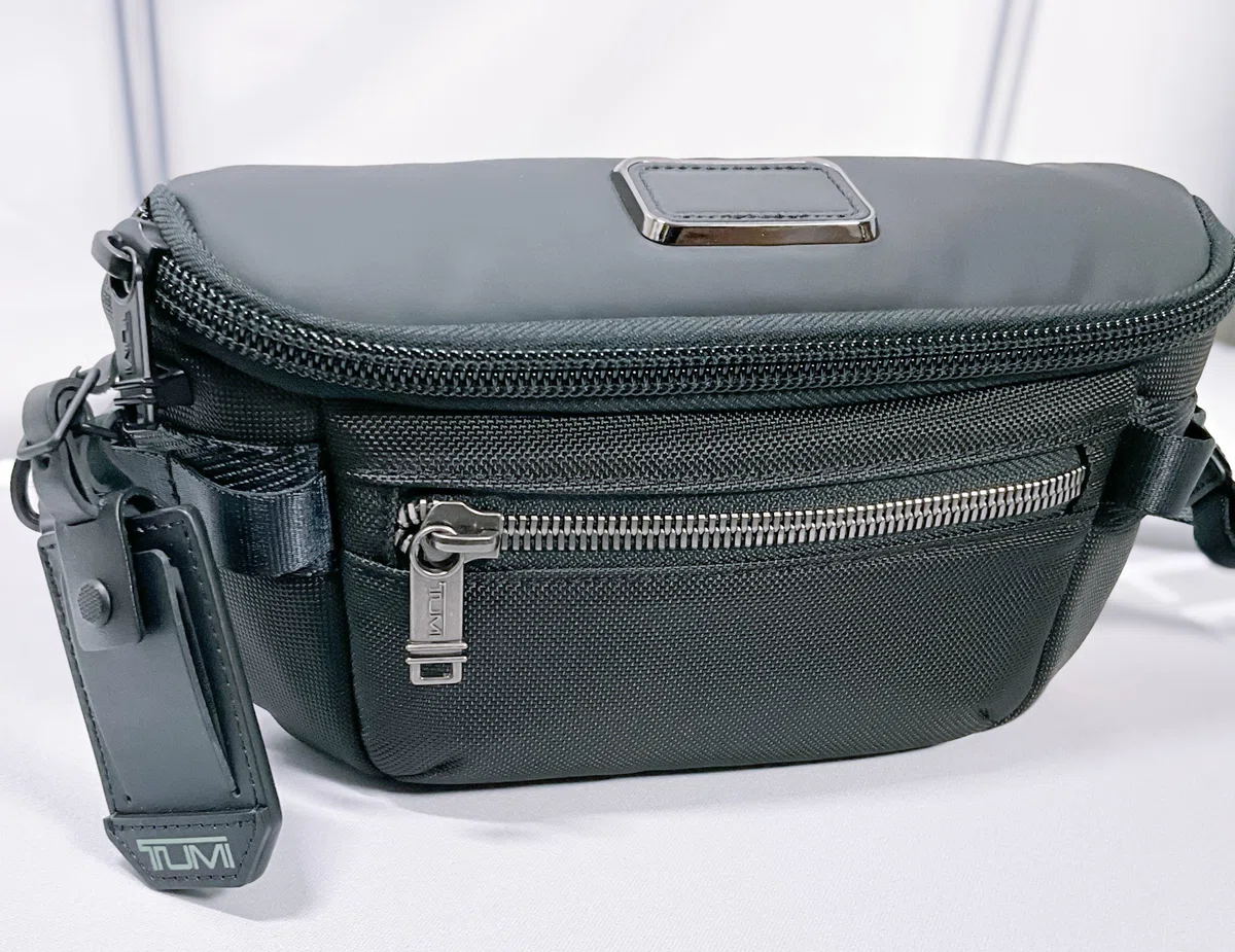 必需品だけを持ち運ぶ】 TUMI ALPHA BRAVO「クラシファイド」ウエスト 