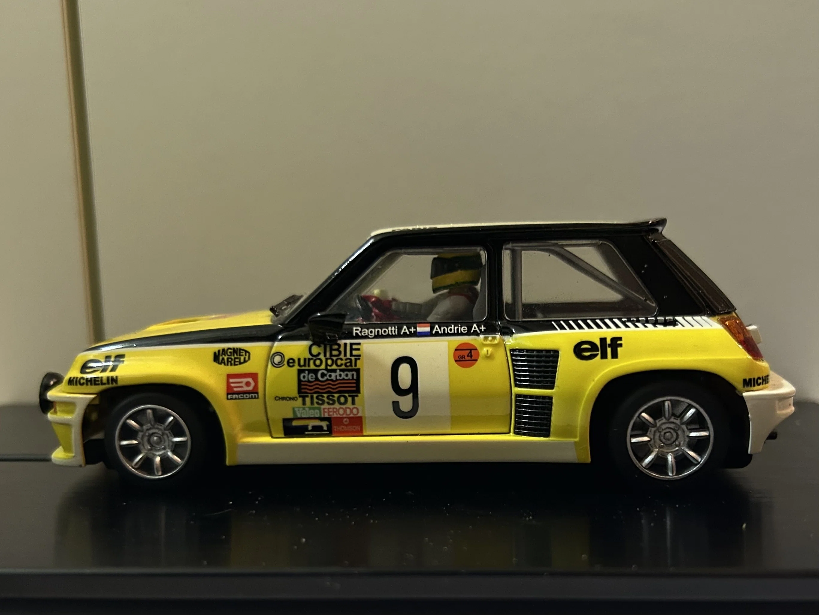 スロットカーレビュー] Spirit Renault 5 turbo 