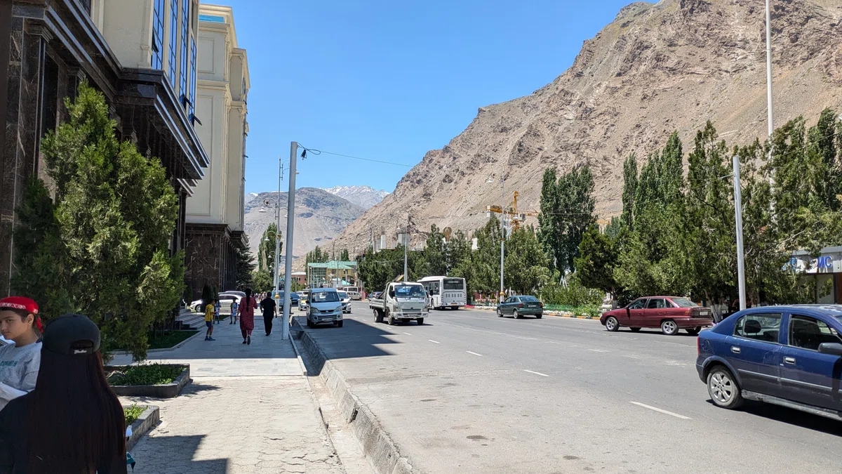 [Khorog/Ishkoshim] Exploring Khorog, traveling to Ishkoshim, hot ...