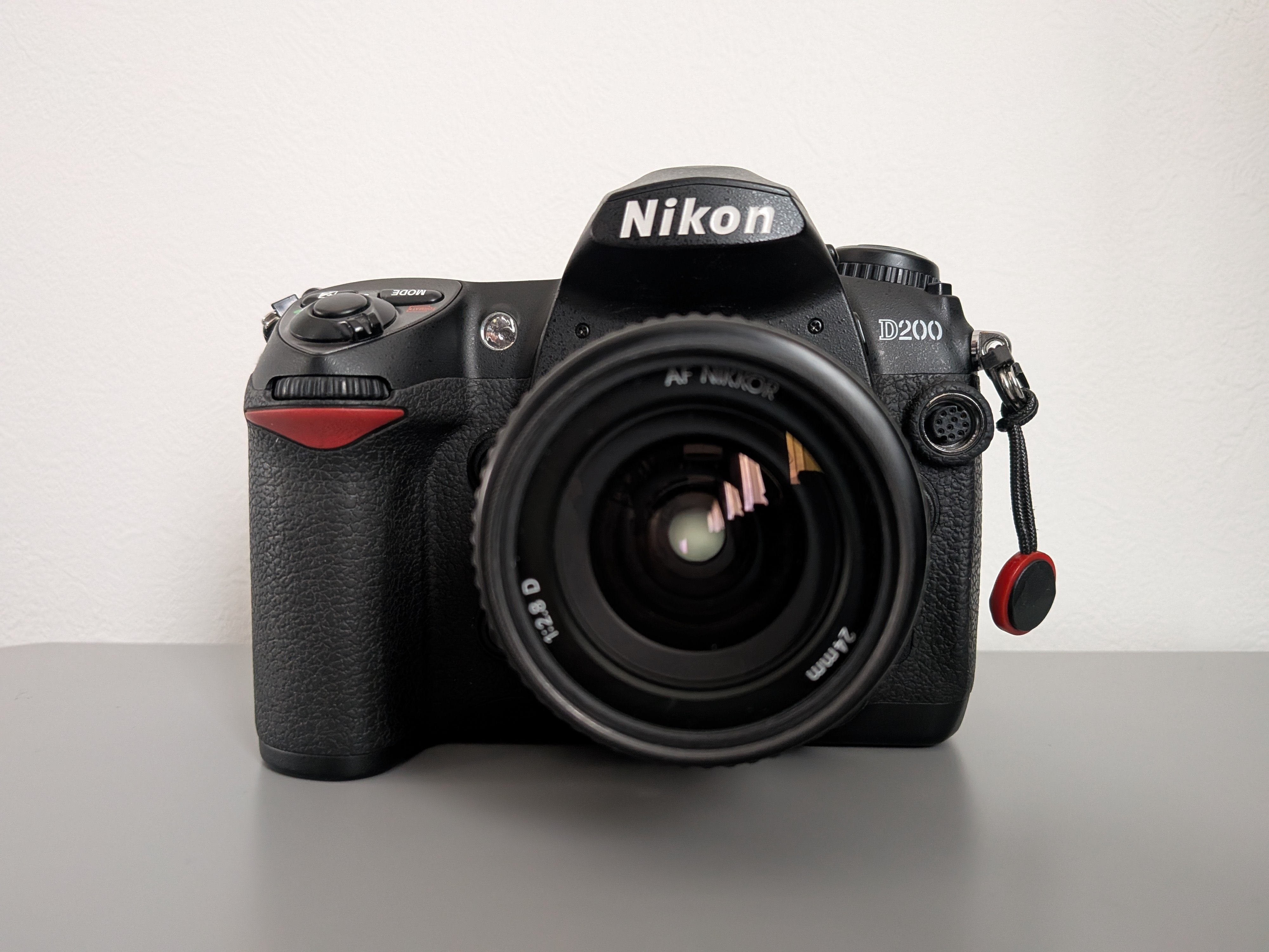 ニコン　D200 ミラーショックが恋しくて。ニコンD200との出会い｜METAL