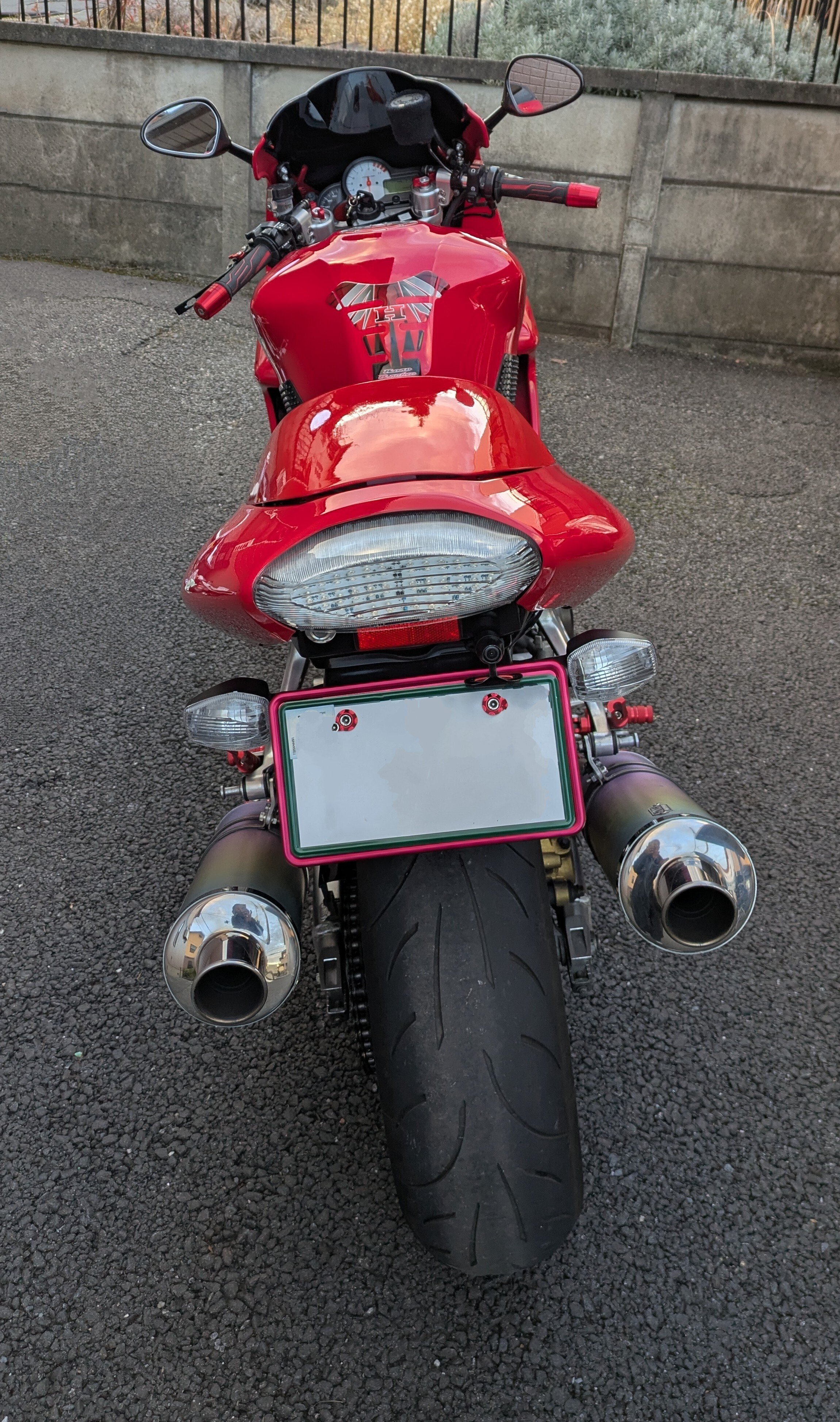 VTR1000F プロによるワンオフ　LEDテールランプ VTR1000FテールランプとウインカーのLED変更｜ストームライダー