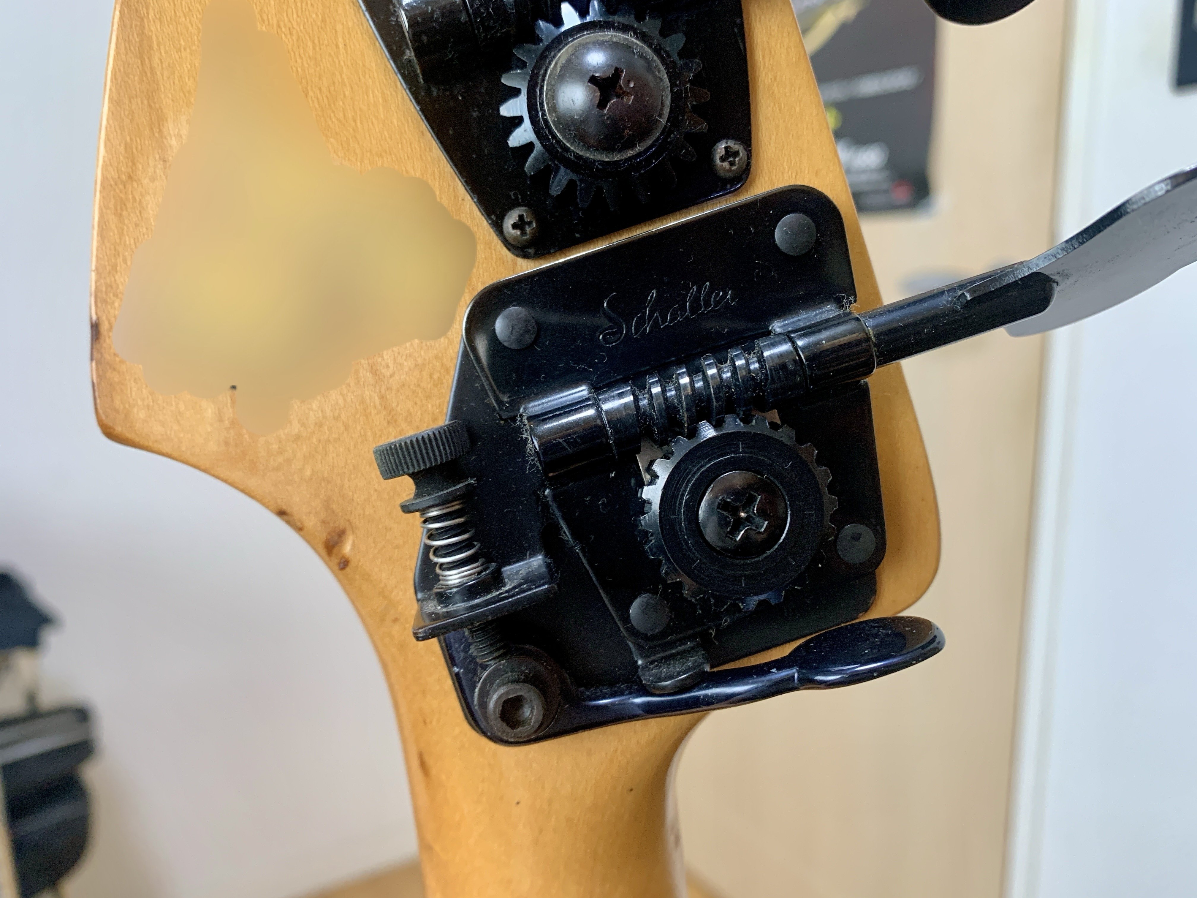 プレベのルックスでジャズベの快適さ！Fender Japan Jazz Bass