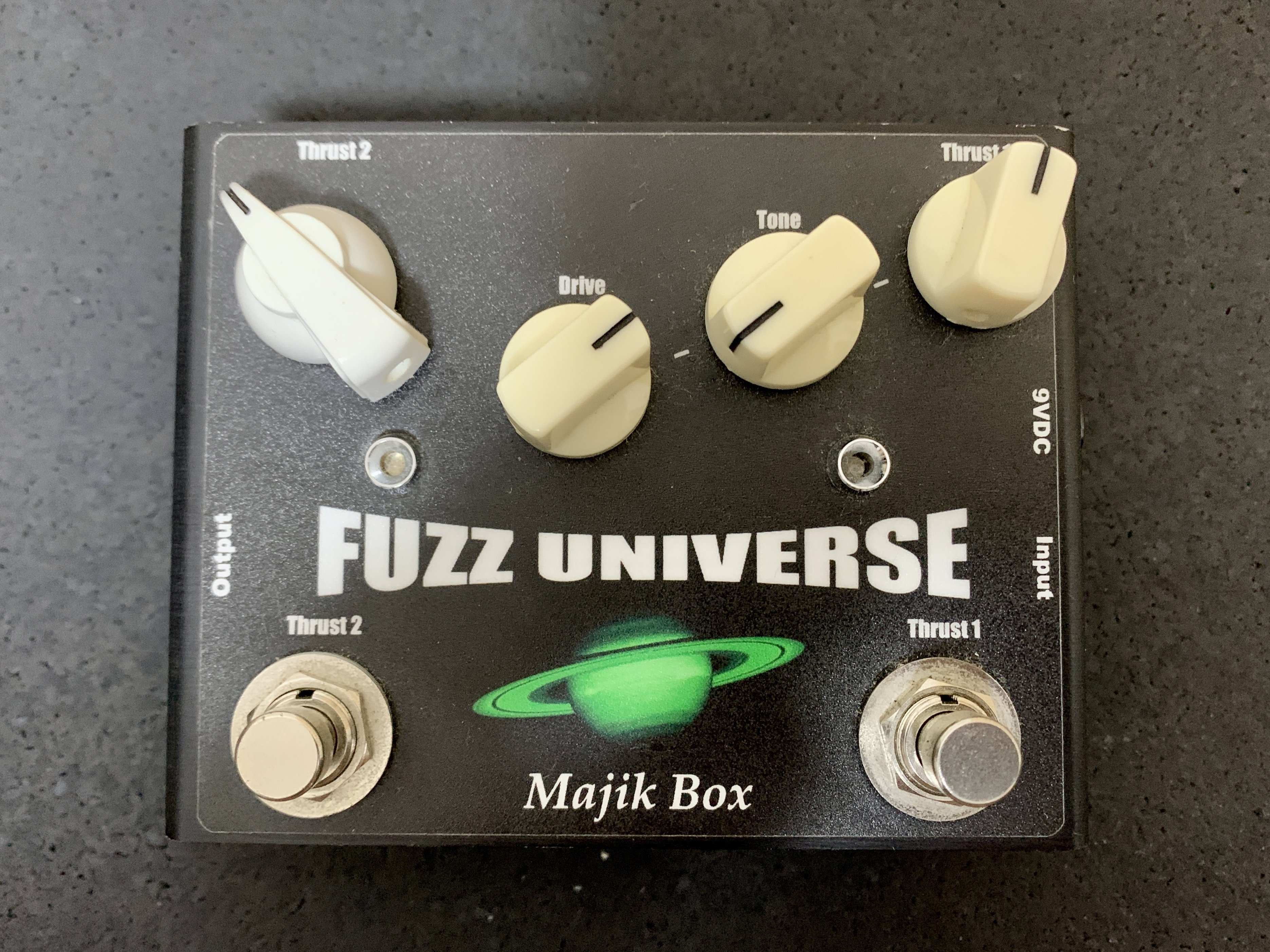 [美品]Majik Box Fuzz Universe エフェクター Majik Box Paul Gilbert Fuzz Universe Pedal Review - Premier
