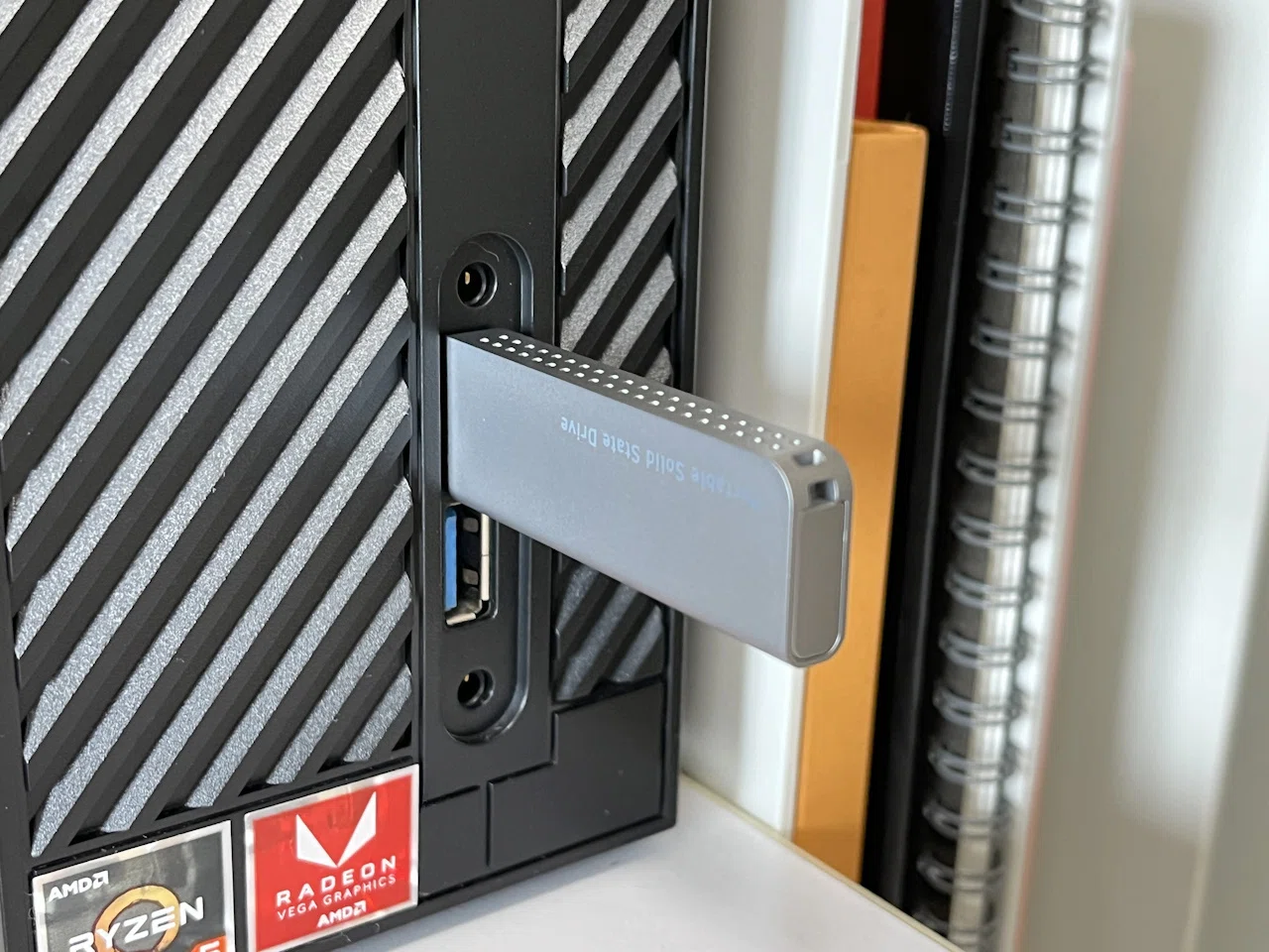 MacBookにも合うスティック型SSD｜ロジテック LMD-SPDH050UC｜AIKE/あ