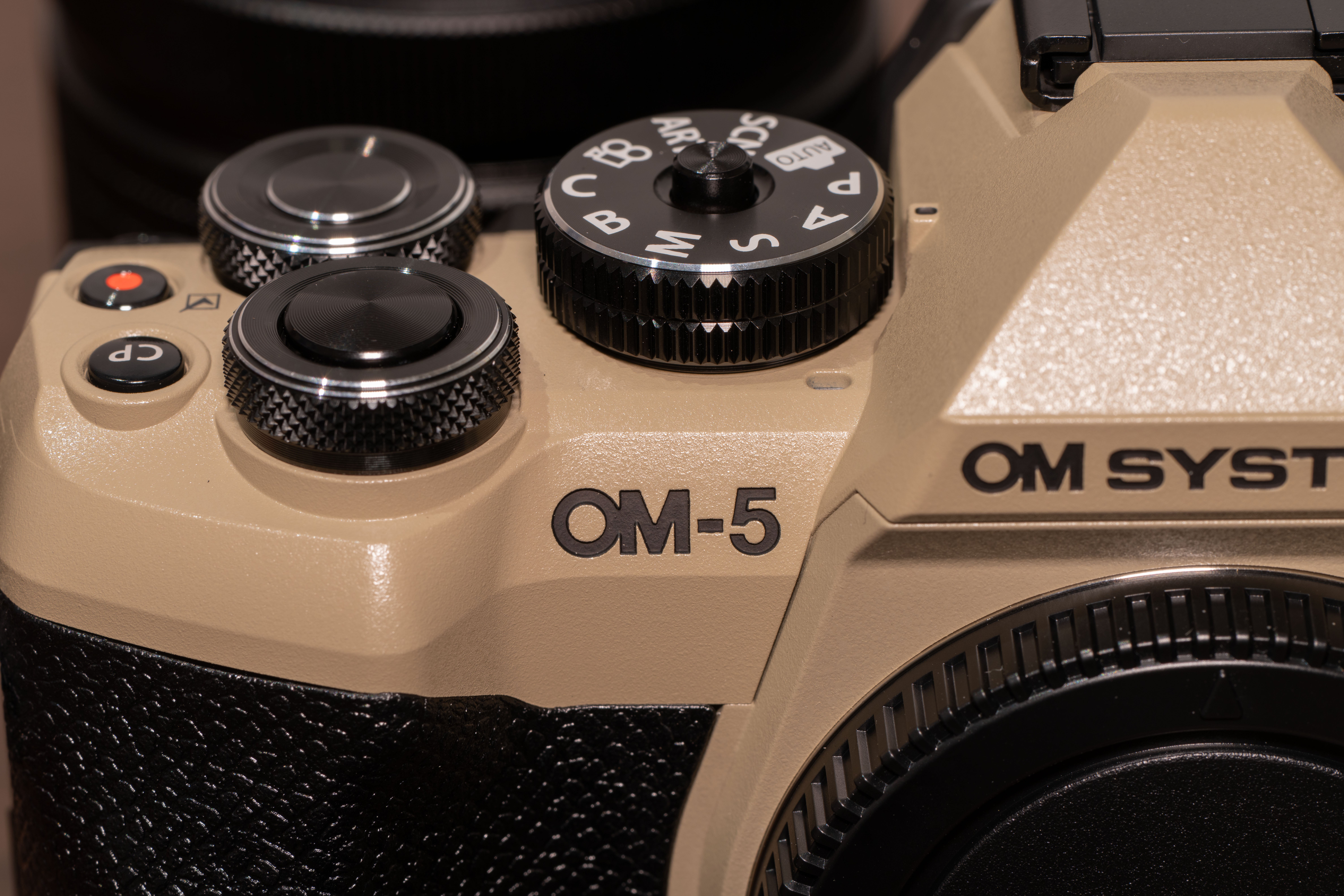 OM SYSTEM OM-5 Mark II Unboxing!｜芝生侍