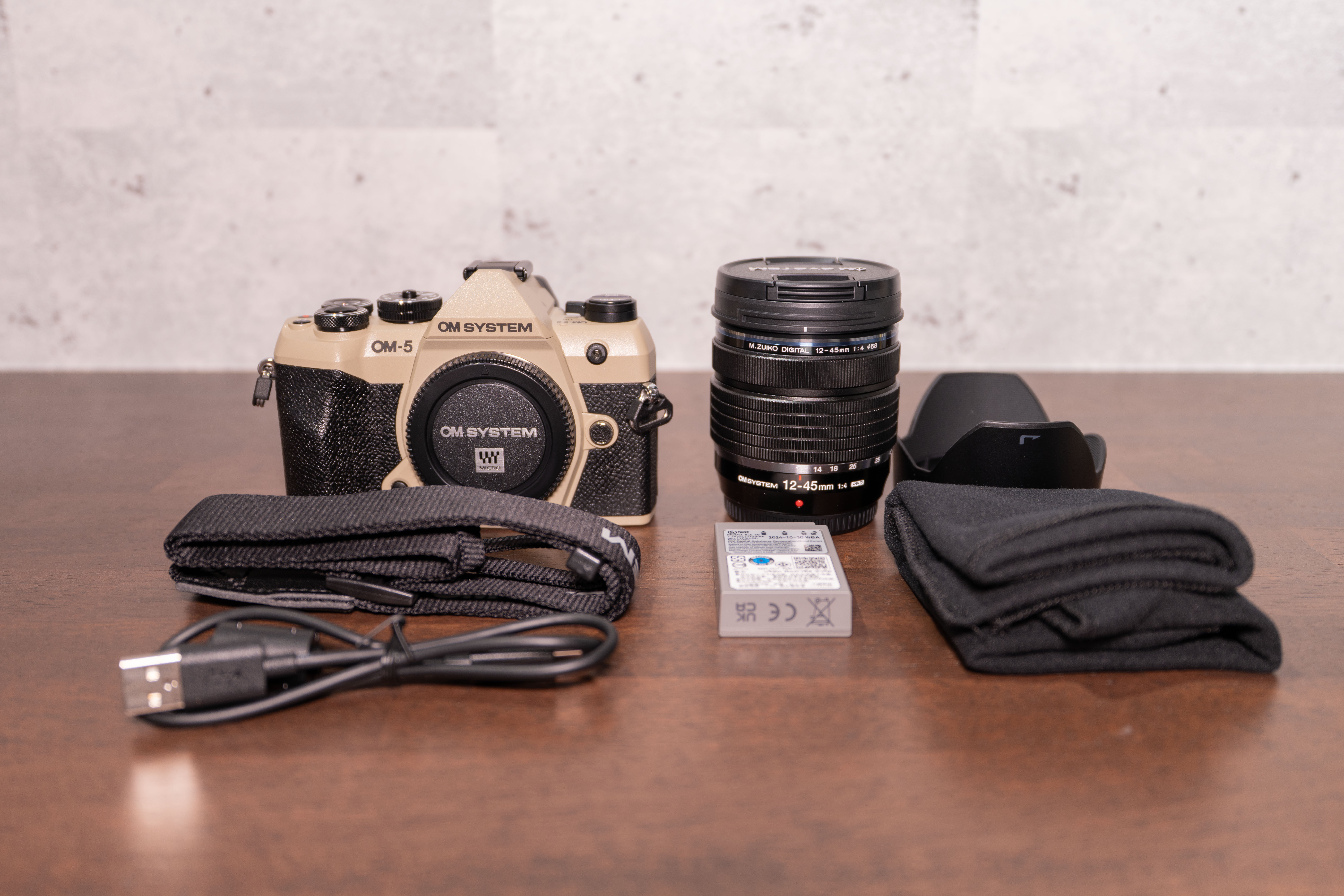 OM SYSTEM OM-5 Mark II Unboxing!｜芝生侍
