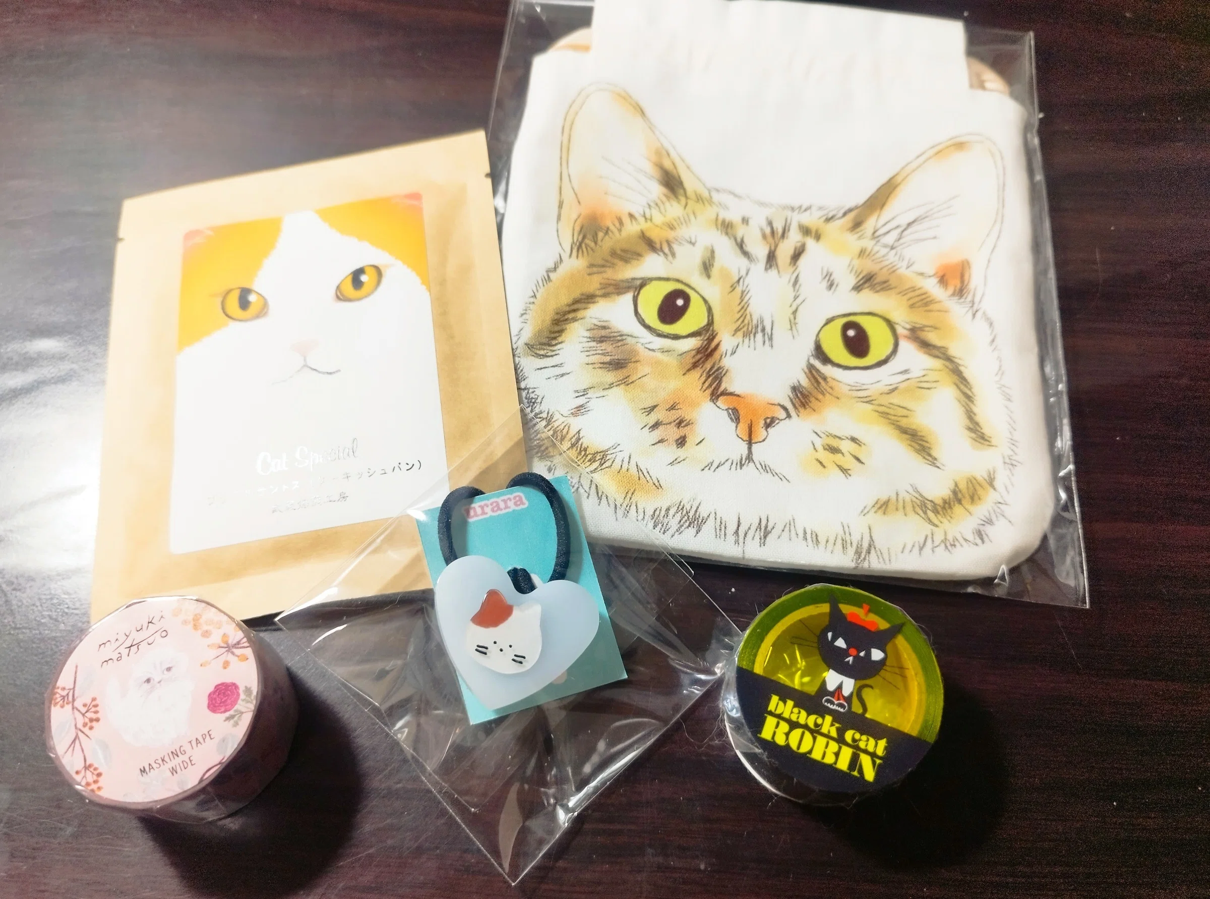 熊本】青い扉の向こうに、猫と魔法と雑貨と【雑貨屋】｜ちびひめ