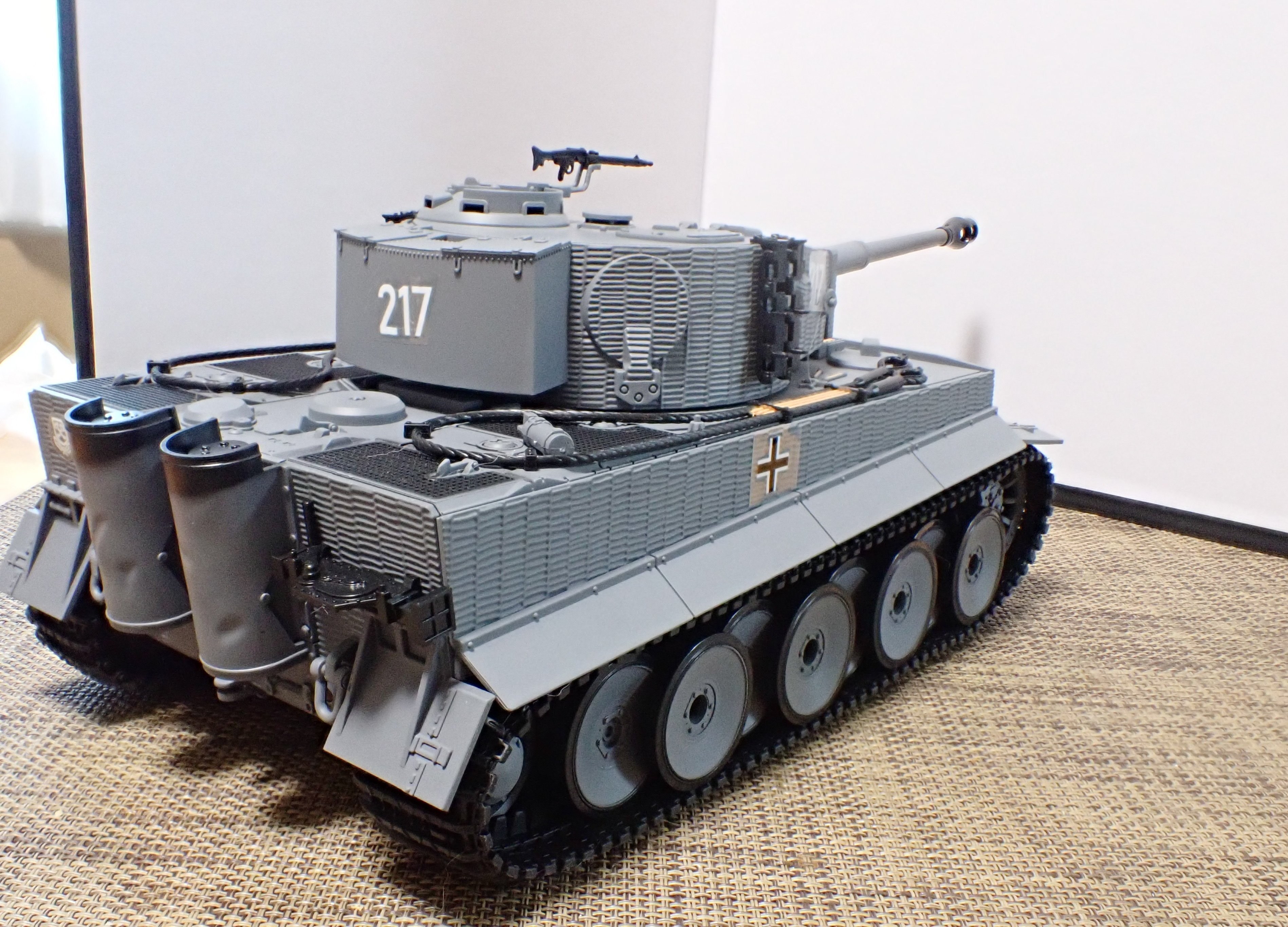 【激レア】戦車ラジコン　今ではもう売ってない激レア品です 激レア】1万円以下で買える新型の高速戦車ラジコンが半端なく