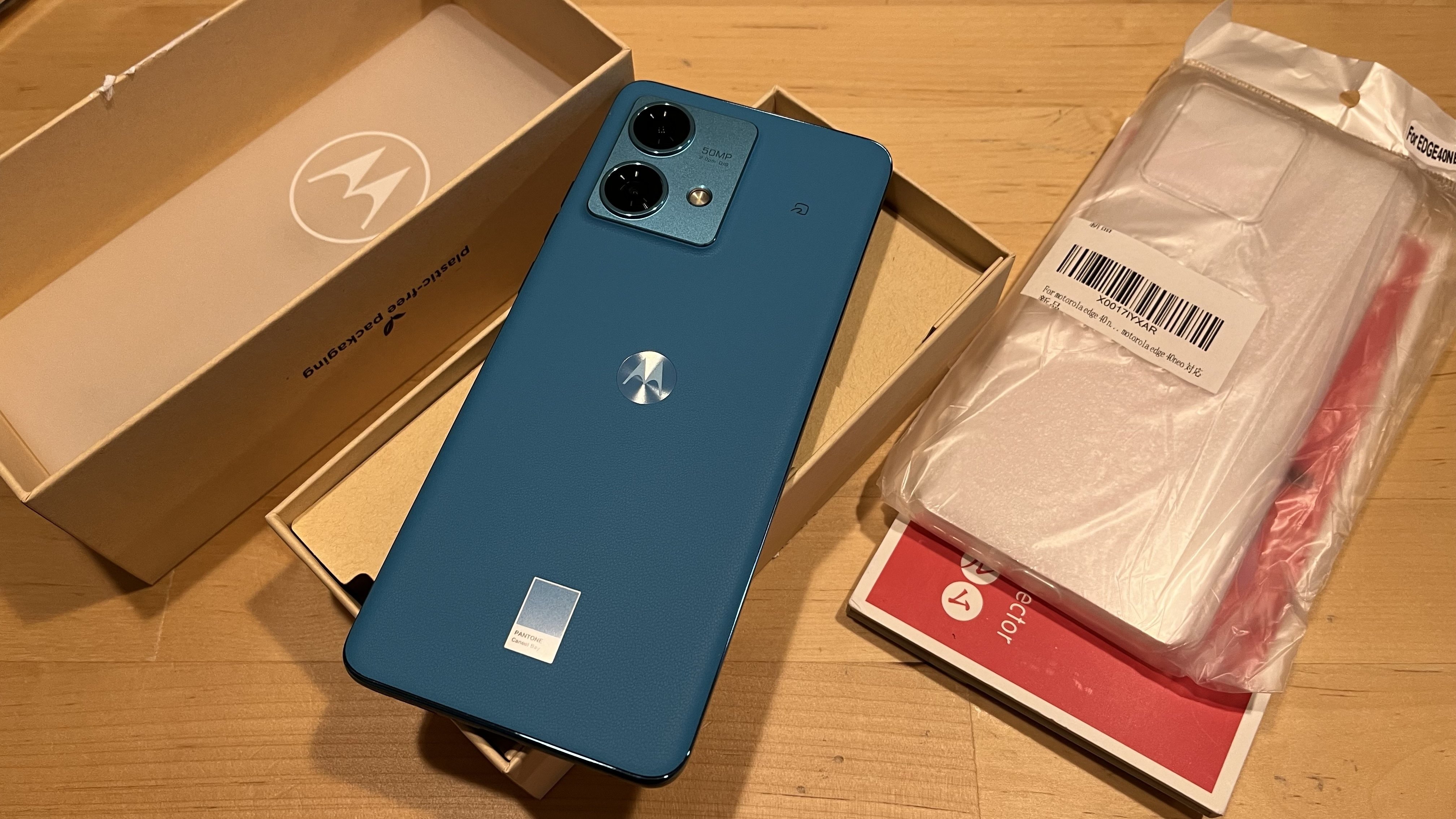 開封＆装着】Motorola edge 40 neoにケースとフィルムを装着！ラウンド