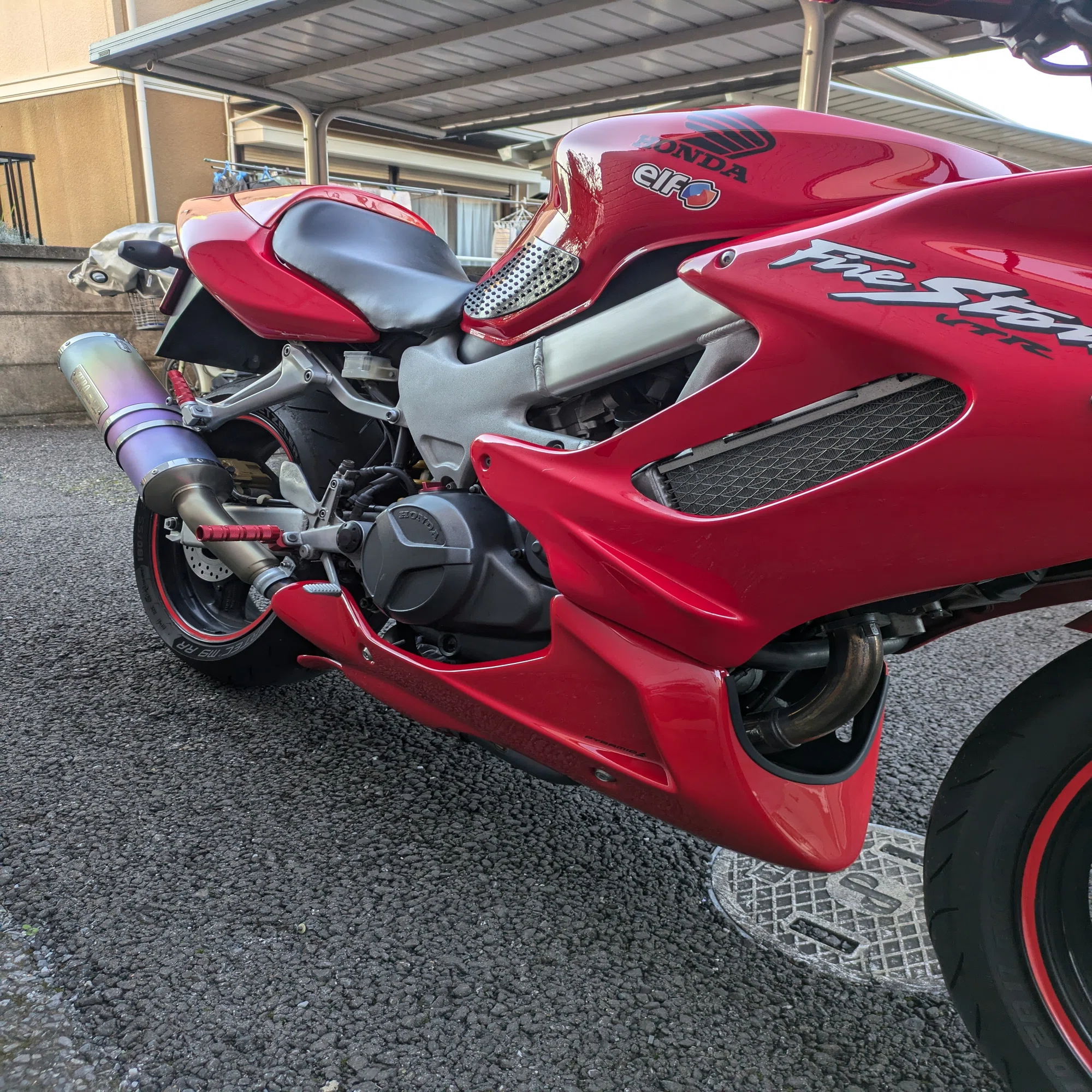 VTR1000Fアンダーカウル｜ストームライダー