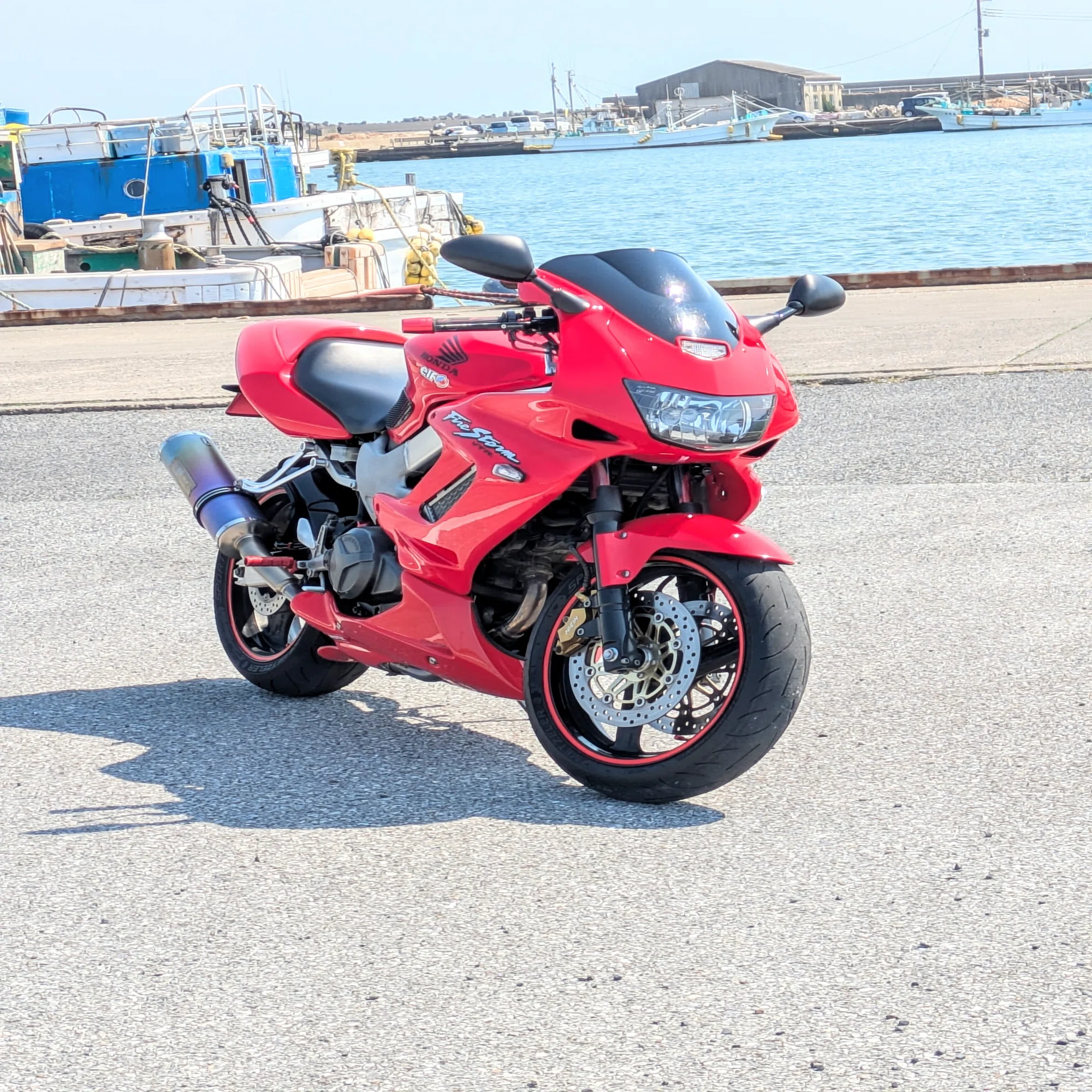 VTR1000Fアンダーカウル｜ストームライダー