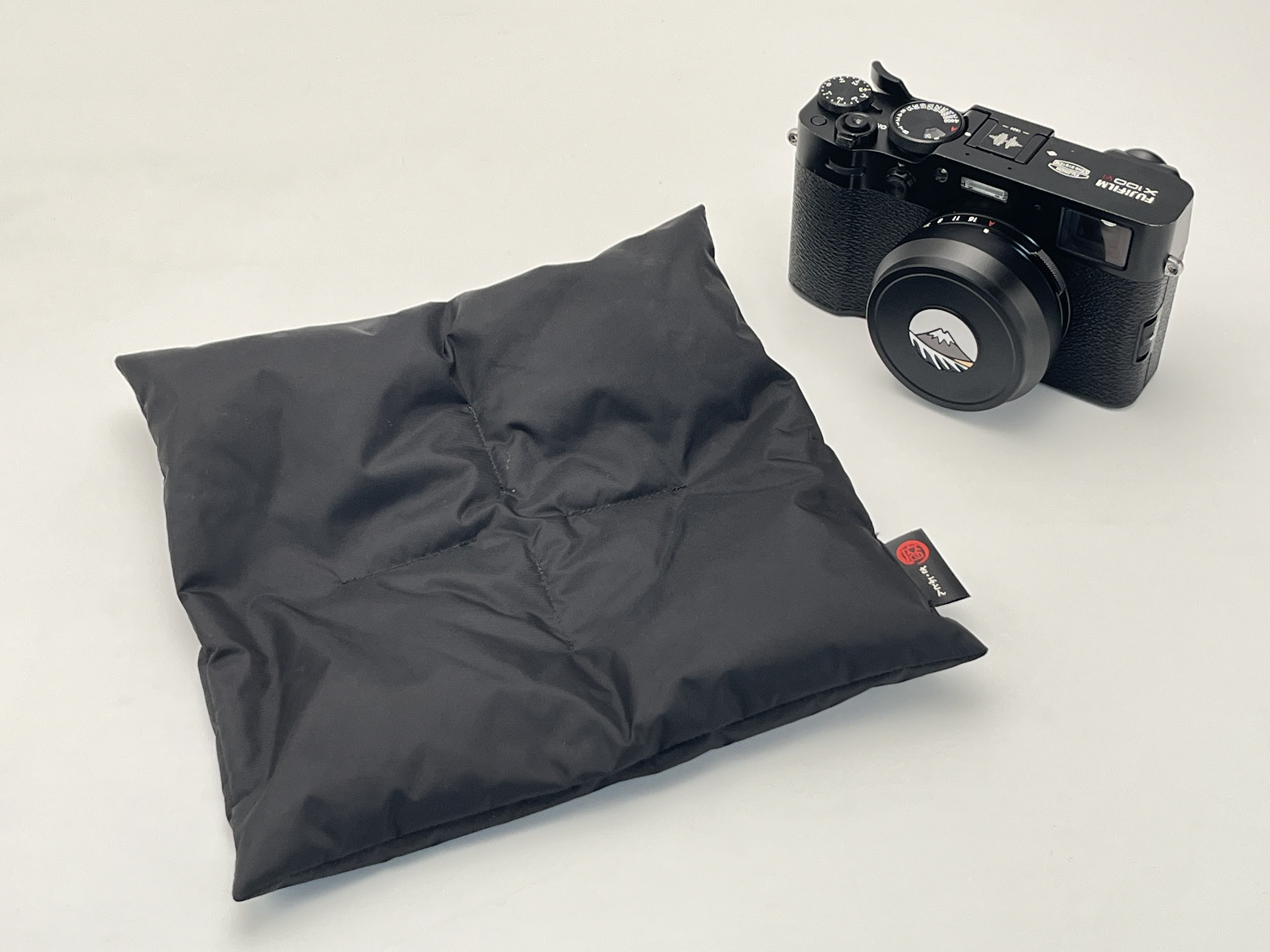 X100VIのために座布団を買ってみた話｜KuroBox