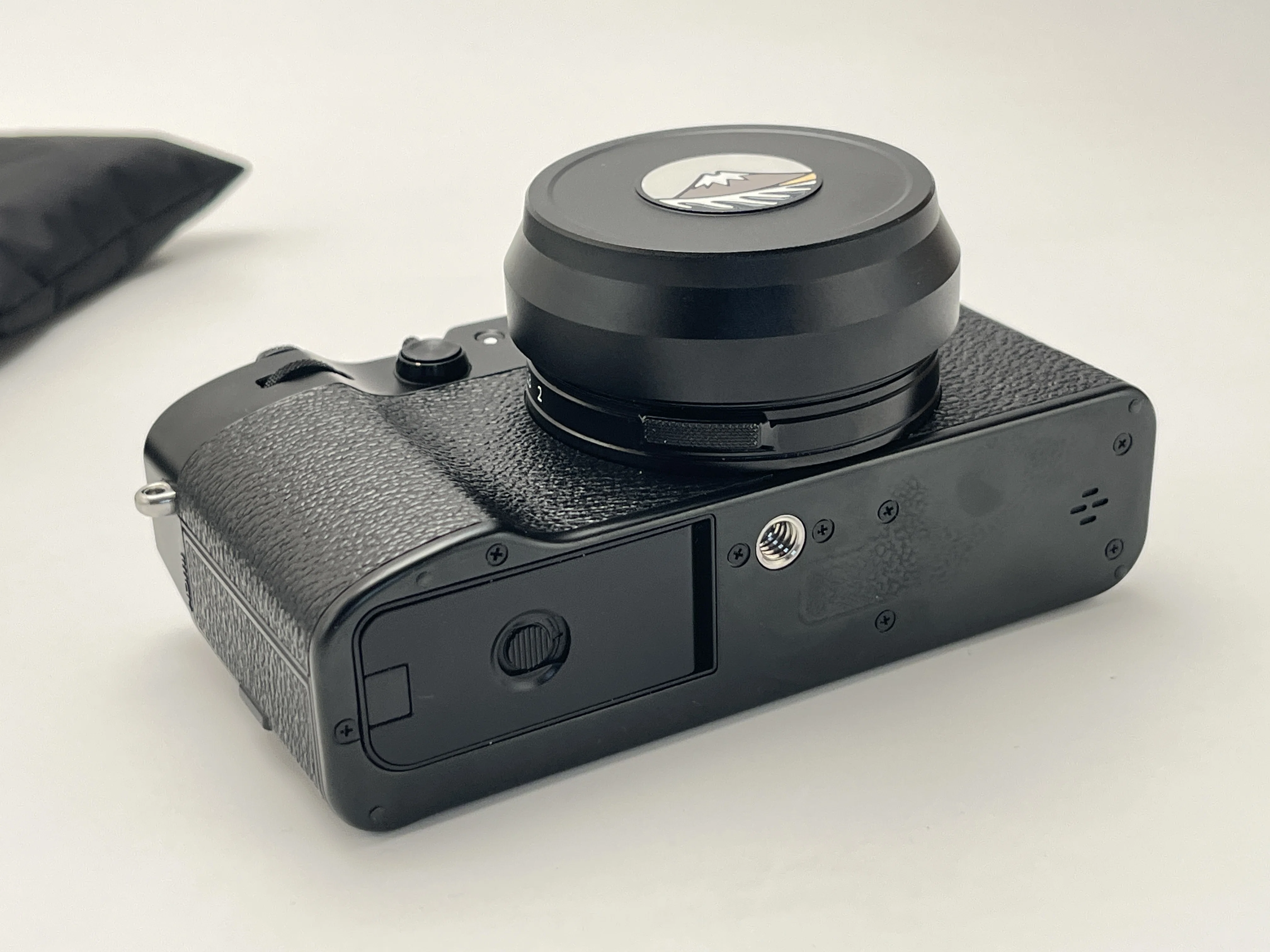 X100VIのために座布団を買ってみた話｜KuroBox