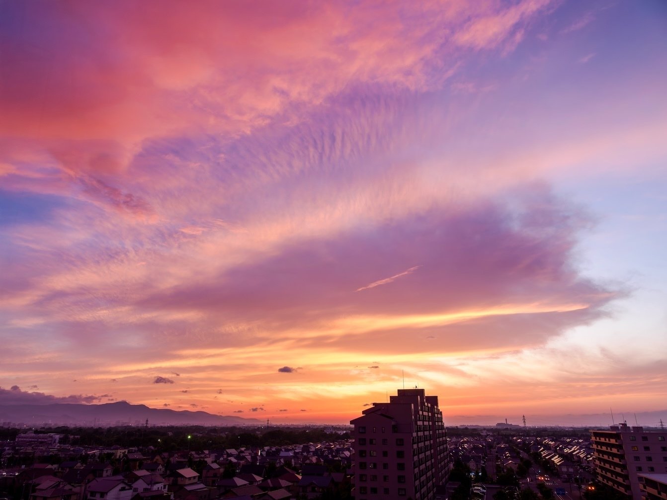 空と光の写真「綺麗な夕焼け」 空 #雲 #夕焼け #綺麗な空 #綺麗な雲 #綺麗な夕焼け #ずっと空を
