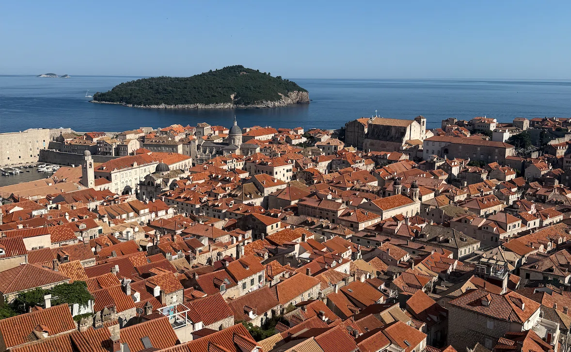 世界一周 #16 クロアチア🇭🇷 アドリア海の真珠・ドブロブニクへ｜ぴかし