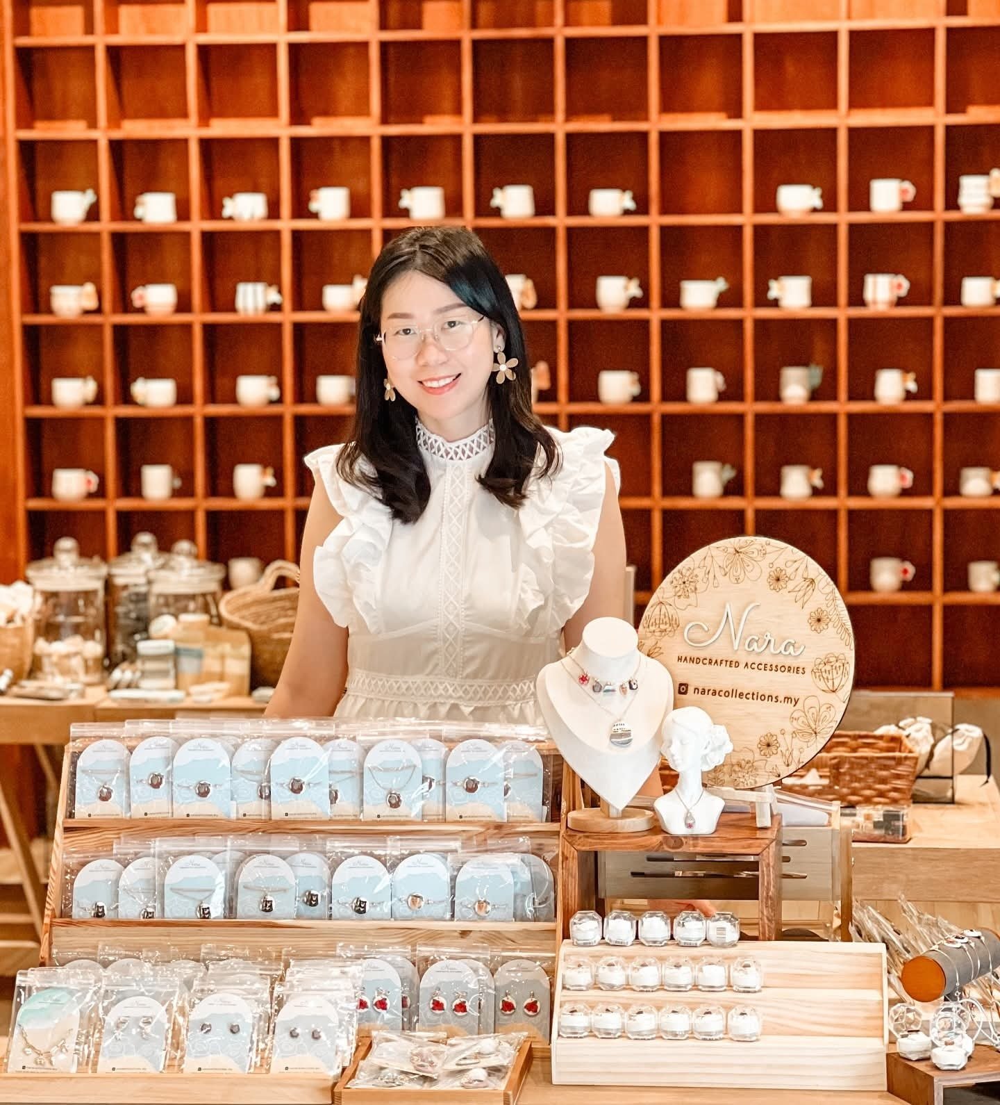 ボルネオ島の自然と文化への愛が生み出す唯一無二のアクセサリー∶作家