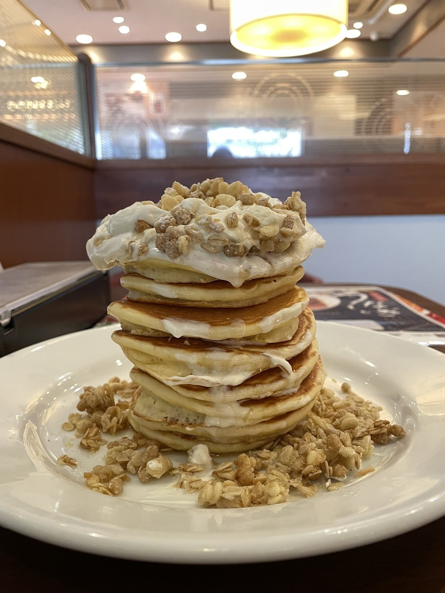 パンケーキ 今年は14枚重ねました！Eggs 'n Thingsのアニバーサリーパン