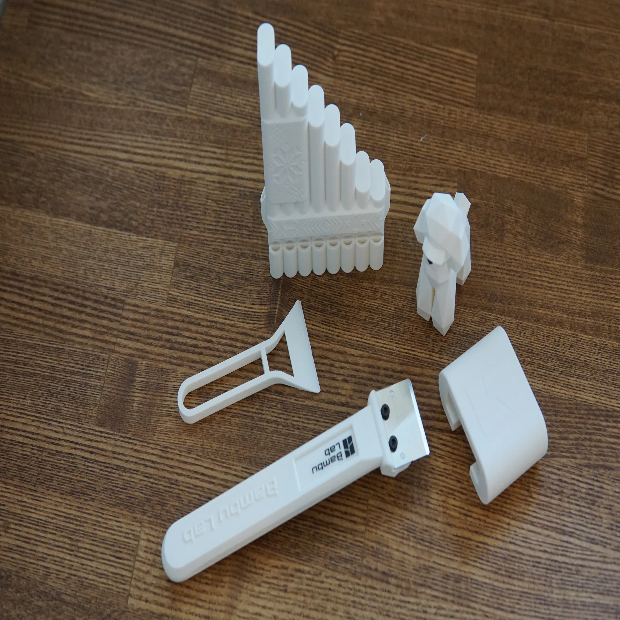 3Dプリンタ(1):Bambu Lab A1 mini初プリント。プラグ変換器が無かっ 