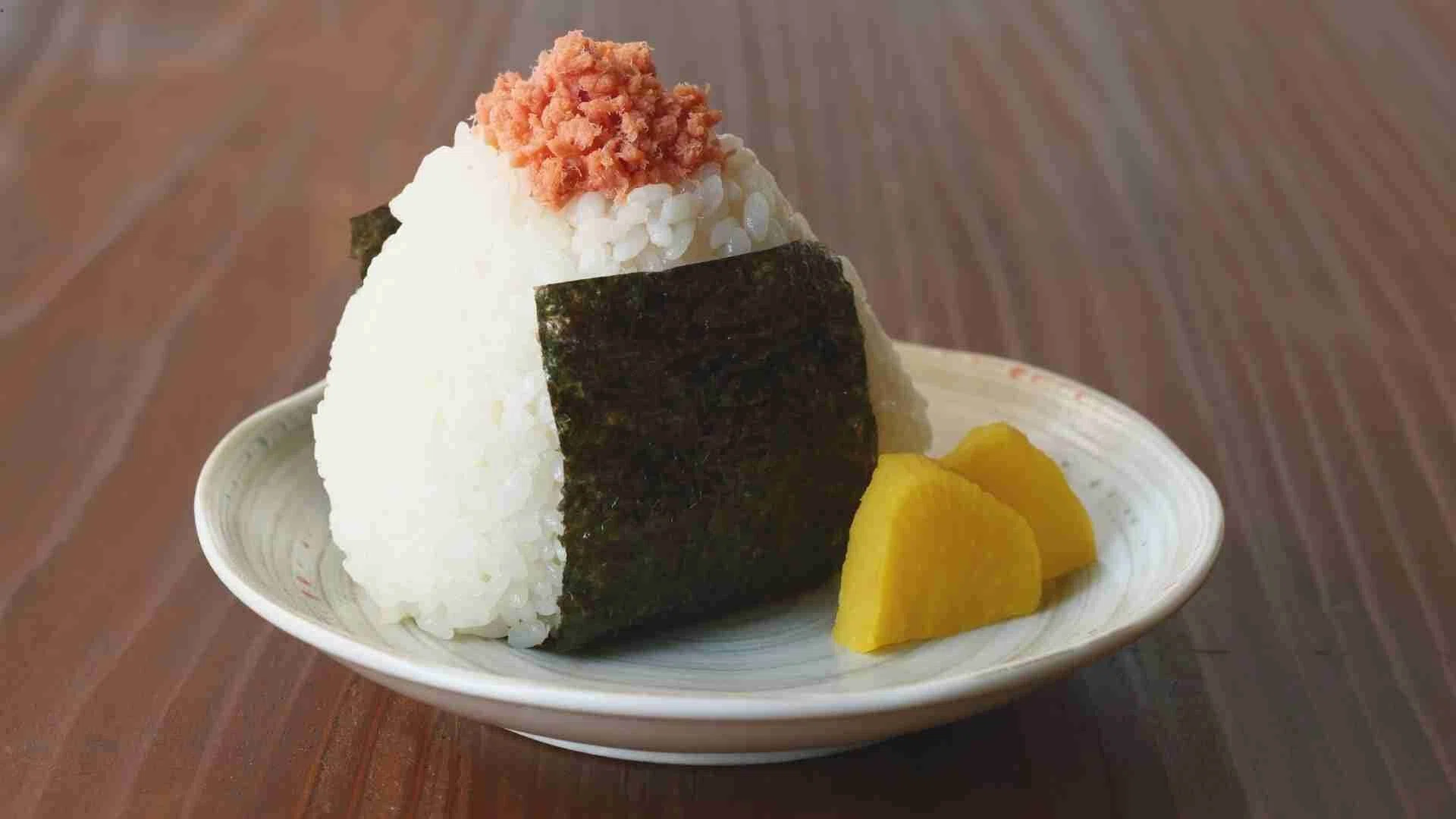 Onigiri is the ultimate balanced meal! Is the minimalism of