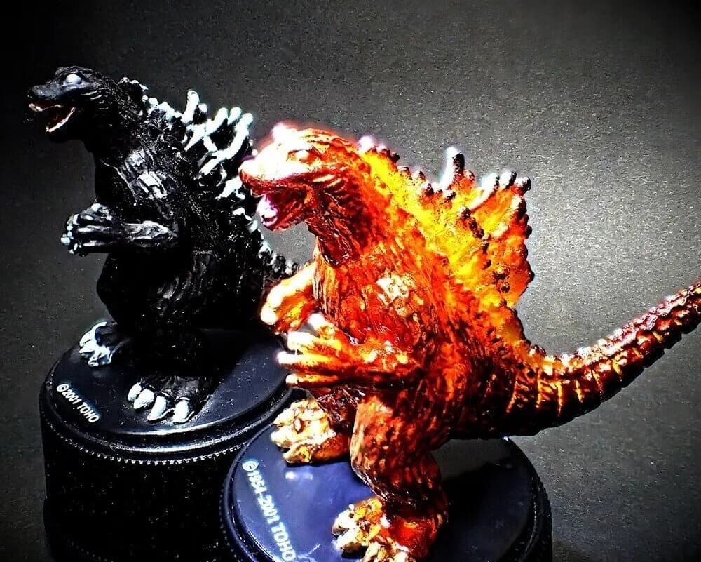 バーニングゴジラ／クリア】ボトルキャップフィギュアを塗る