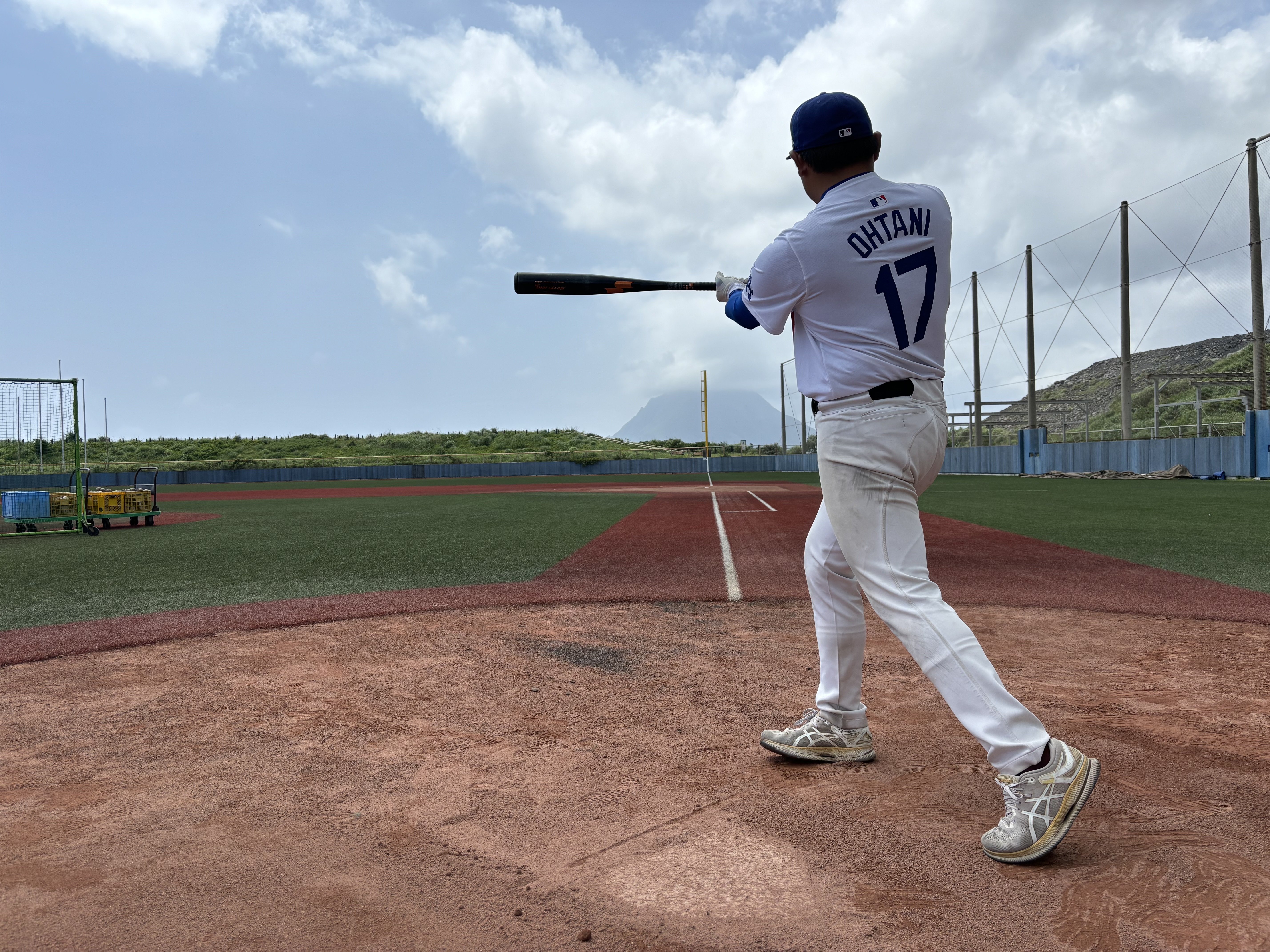 アーサー　ドジャース　ボブルヘッド　シーガー　ベリンジャー　ターナー　球場 ドジャース ボブルヘッド シーガー ベリンジャー ターナー 球場配布 限定