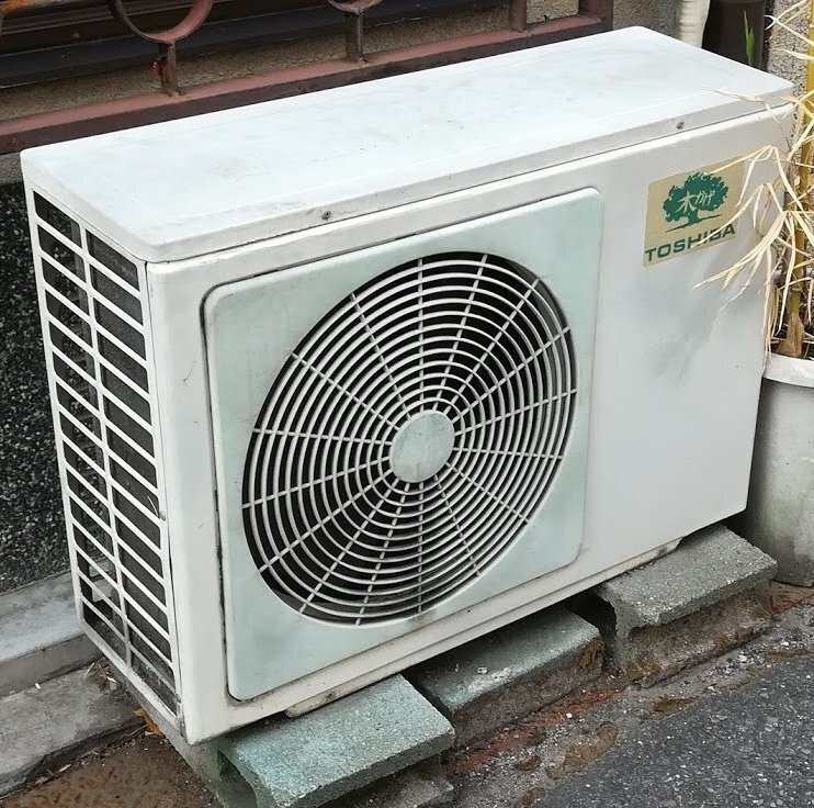 室外機を眺めるのが好きな人間です。｜室外機siro