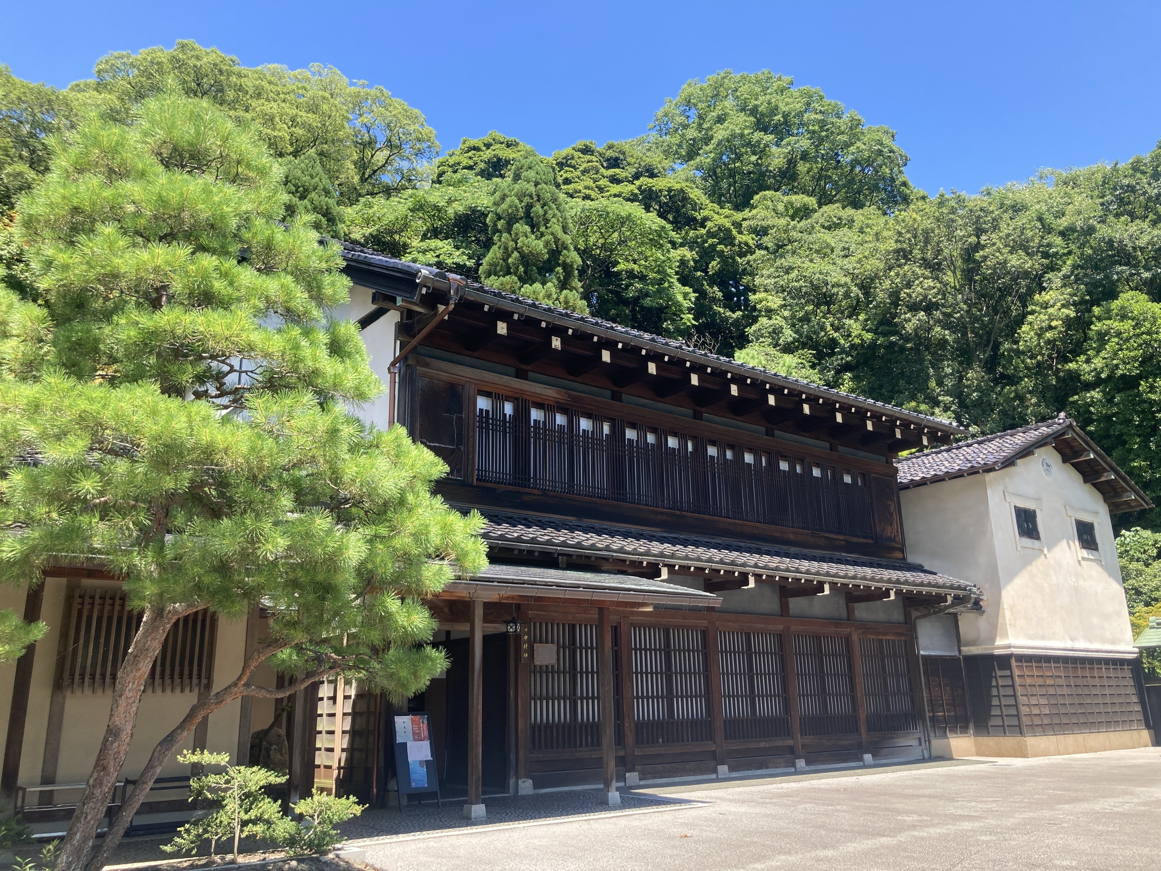 創作と文学のひらめきの場づくり「水響～朗読と踊と音の共創