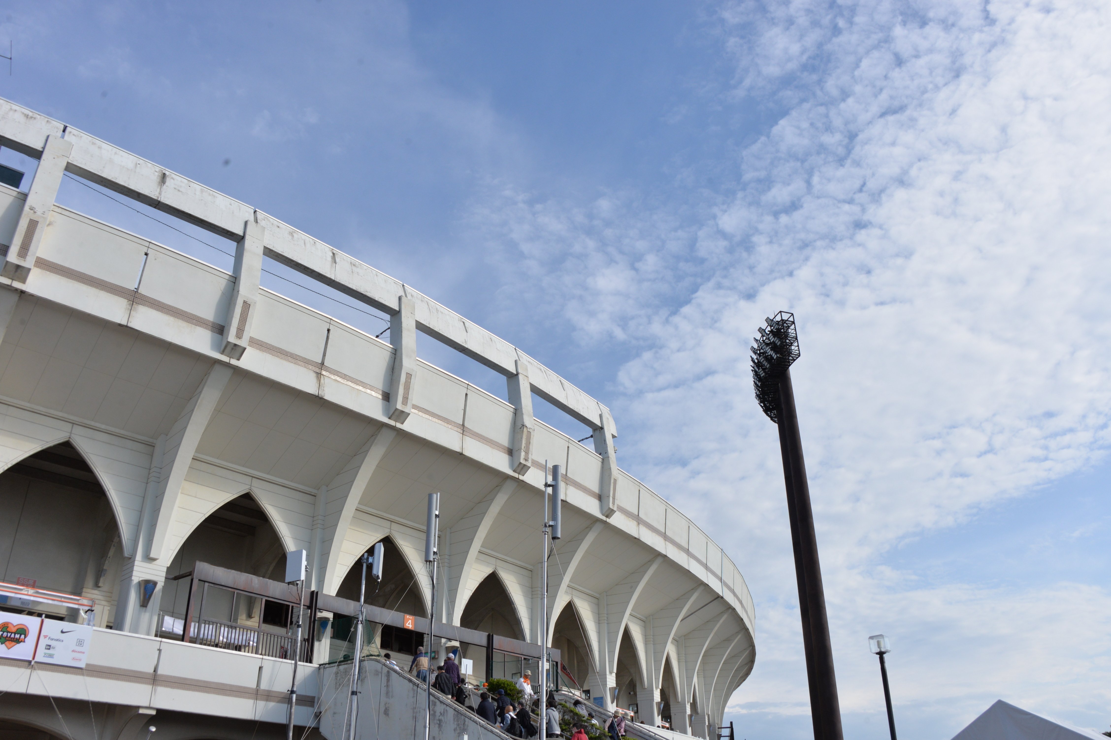 富山アルペンスタジアム広島vs巨人戦 富山】G戦2万人熱狂 「富山を元気に」 ：地域ニュース : 読売新聞