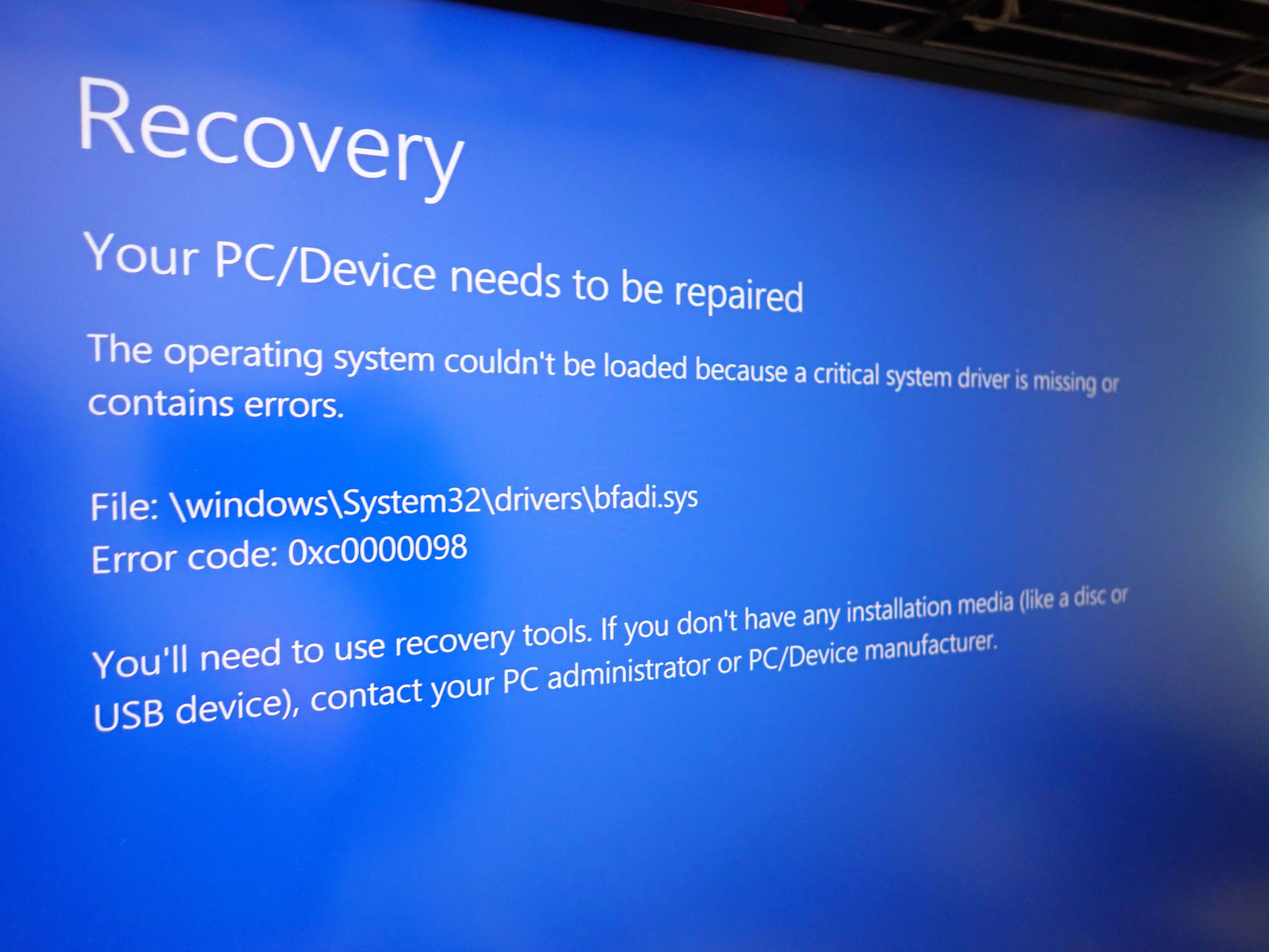 Windows11クリーンインストールの苦行｜積みプラで詰んだAKI