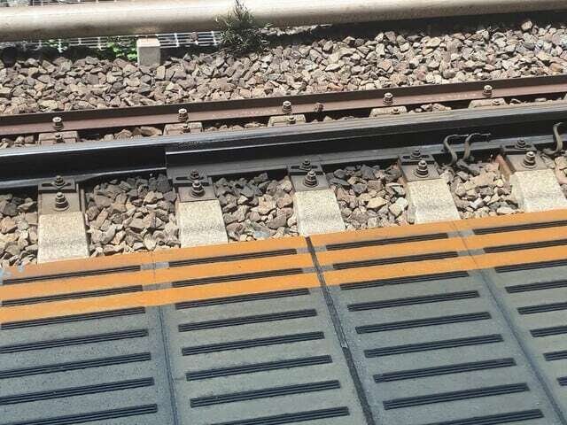 レールのつなぎ目｜tetsu