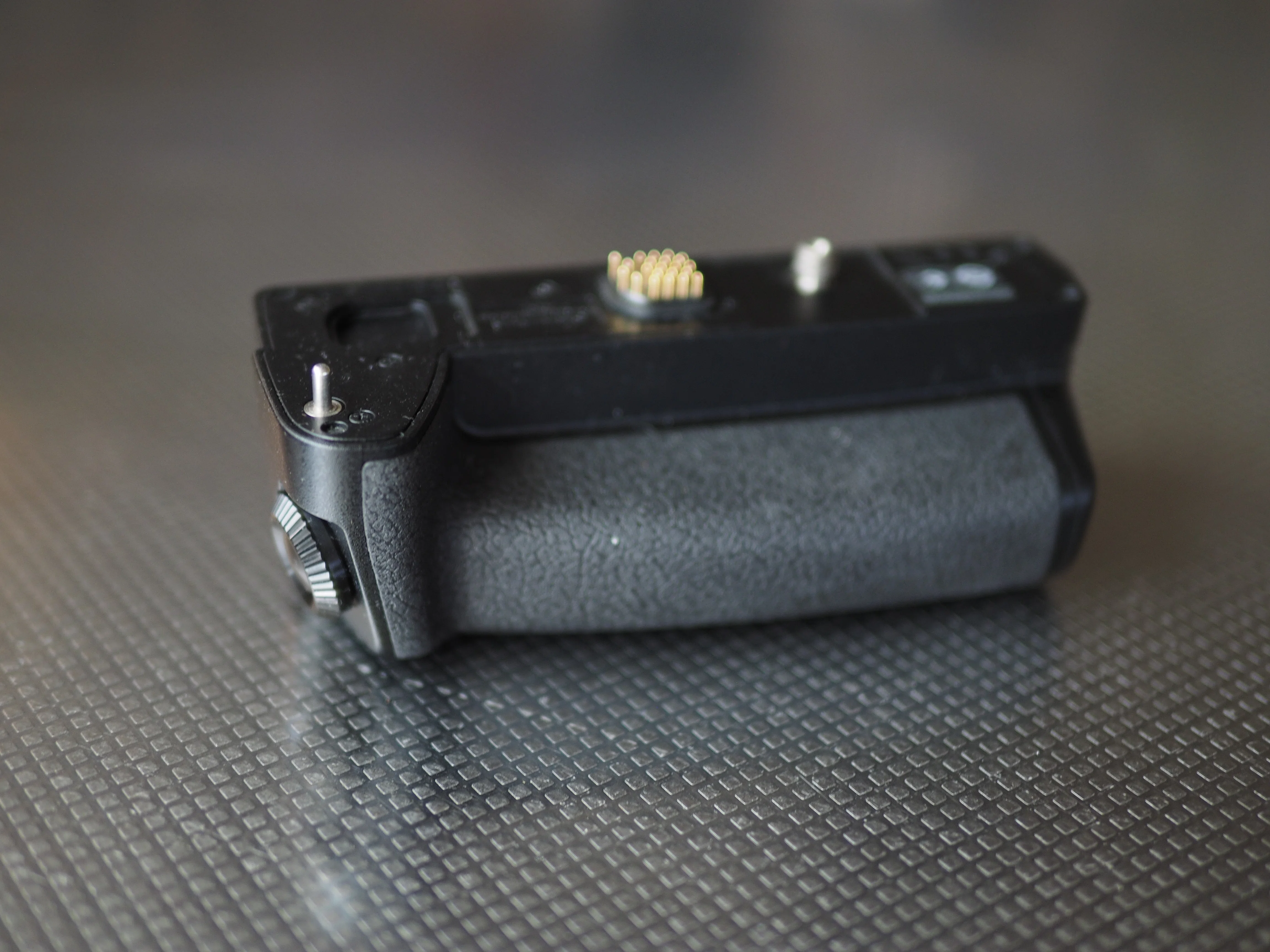 E-M5シリーズの別売グリップ(まとめ)｜cherubino