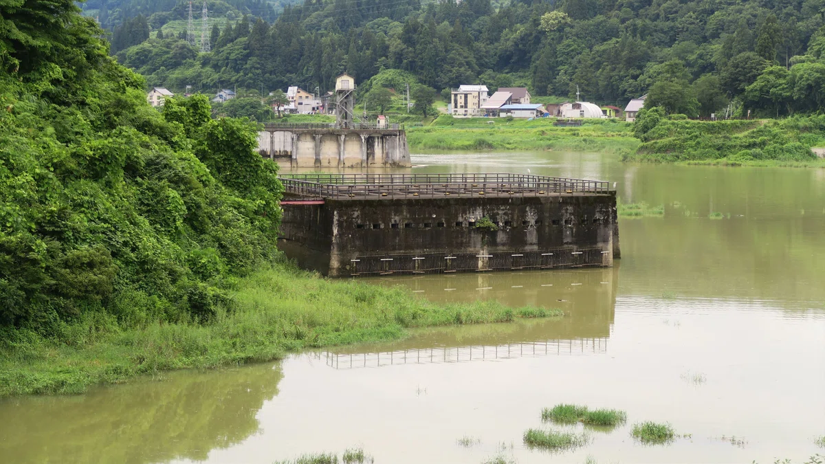 浅河原調整池 巨大水利施設
