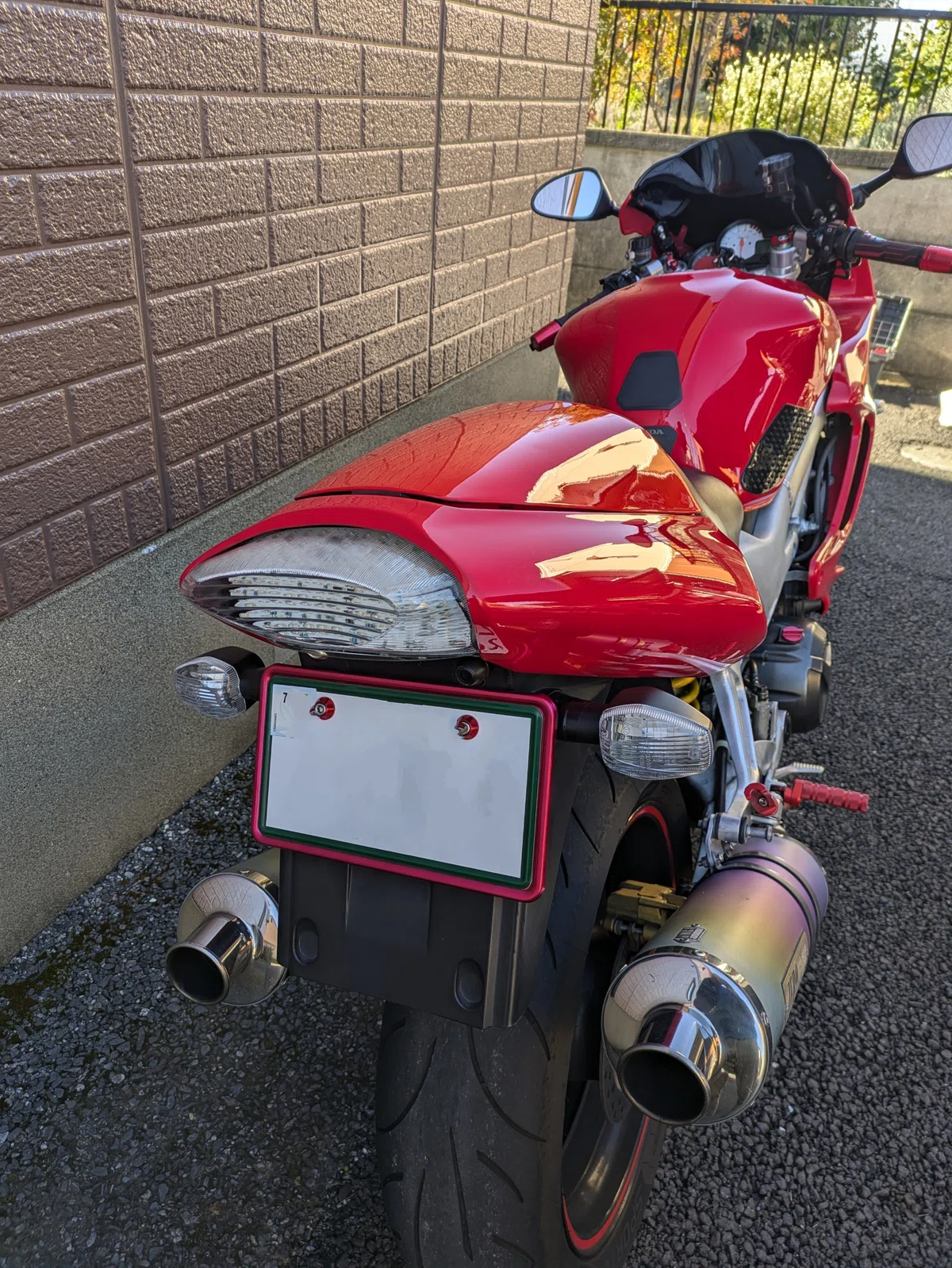 VTR1000Fフェンダーレスキットとリアフェンダー｜@Stormライダー